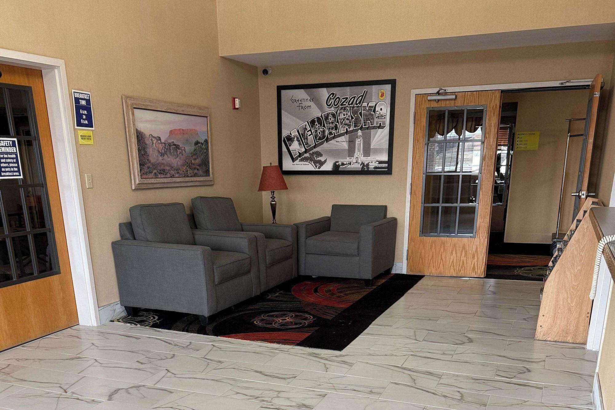 Vista Lobby Super 8 by Wyndham Cozad