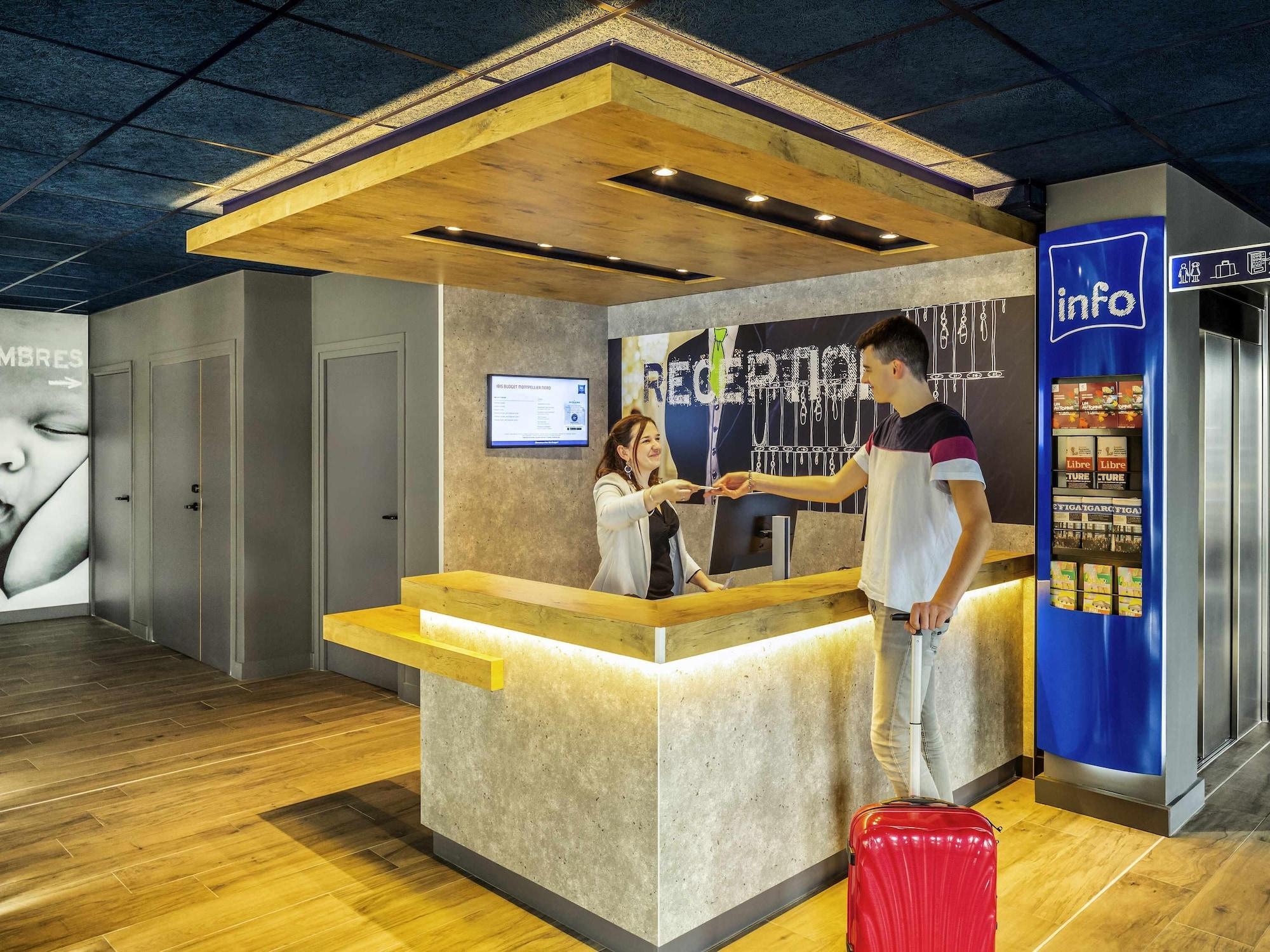 Varios ibis budget Montpellier Nord