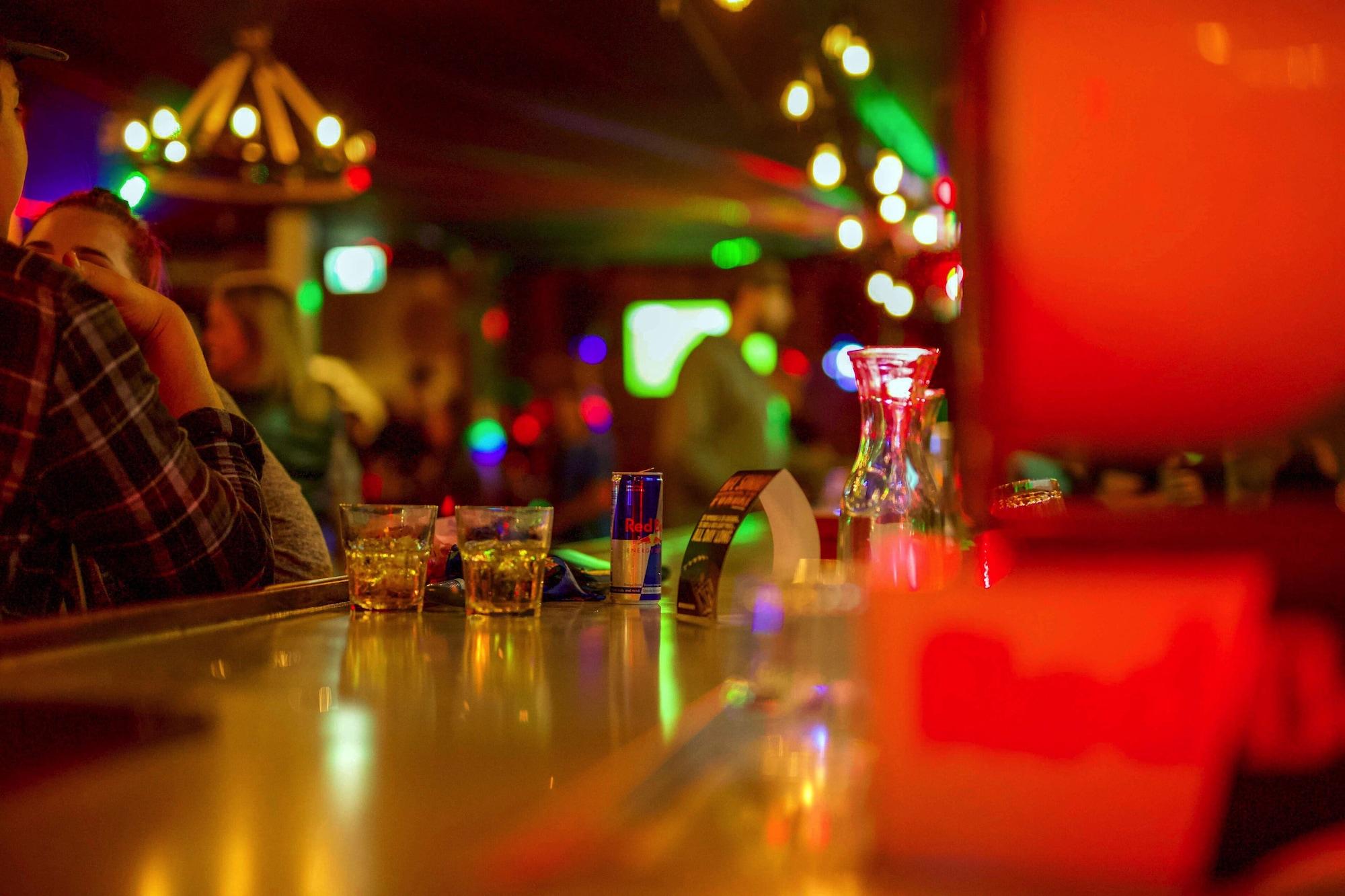 Bar/Salón Crash Hotel Squamish