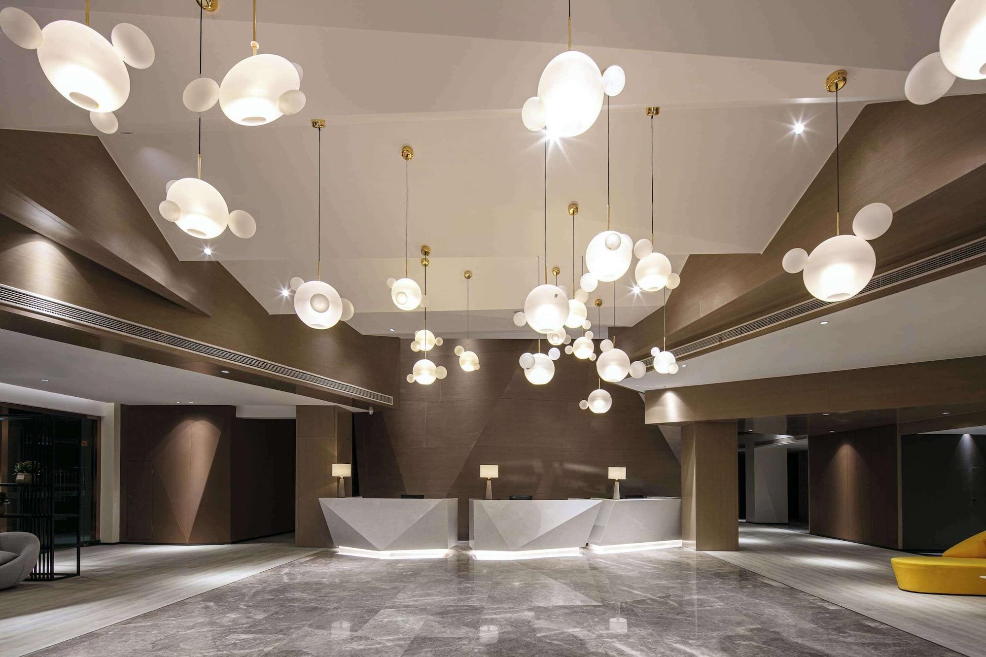 Vista Lobby Ramada by Wyndham Yangzhou Slender West Lake