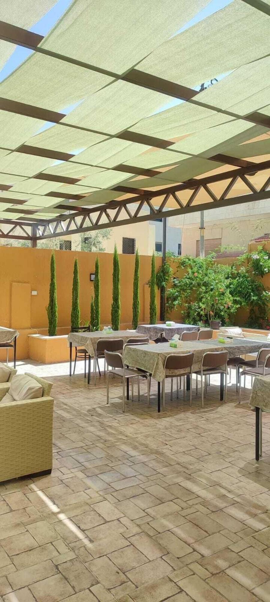 Restaurant Black Iris Hotel