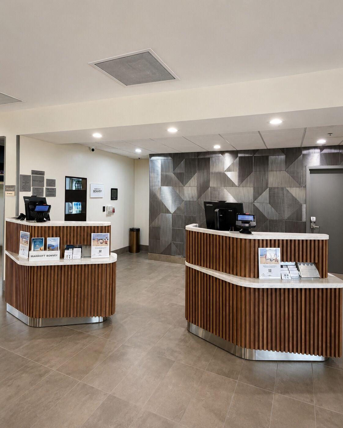 Vista Lobby Courtyard by Marriott Houston Hobby Airport