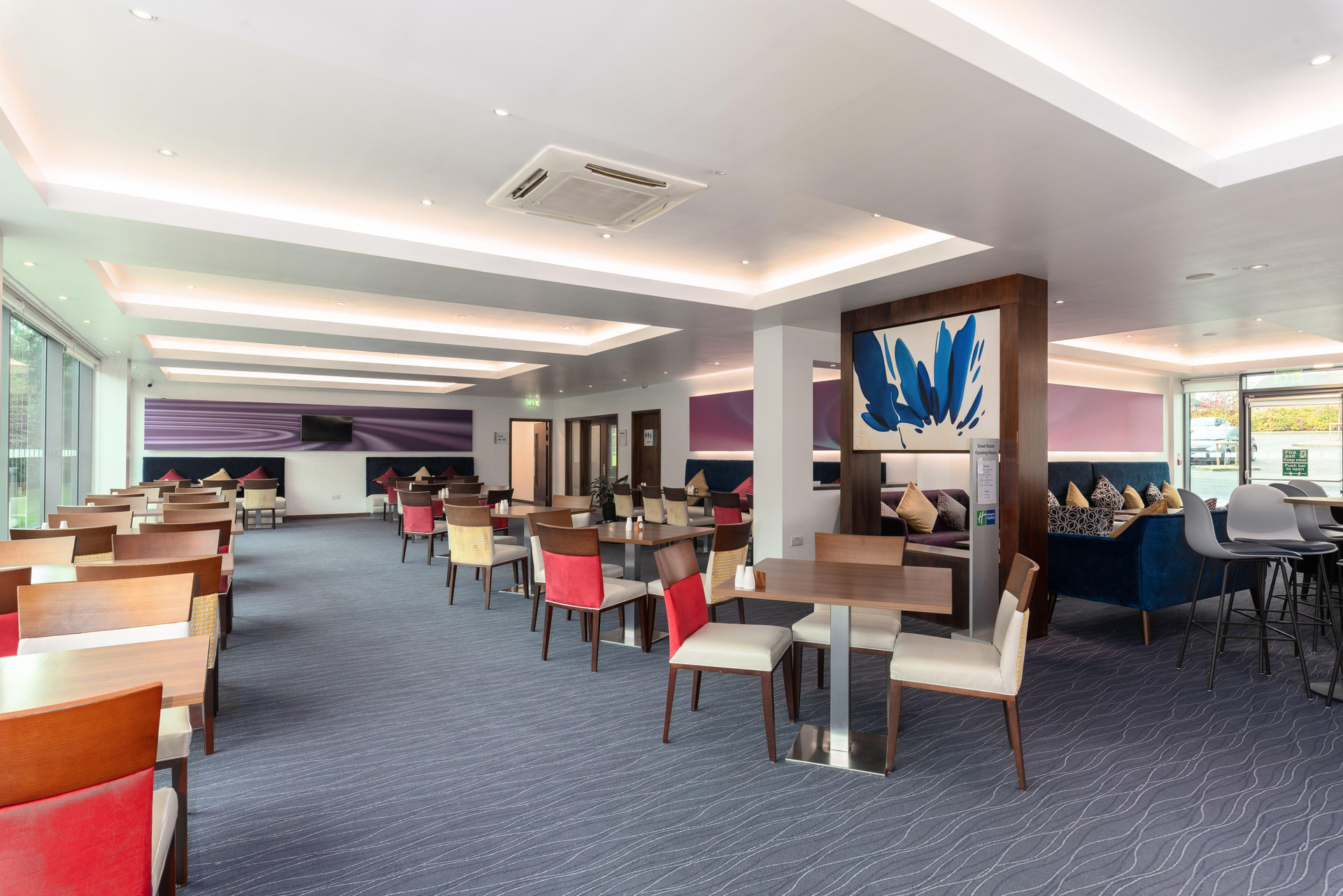 Bar/Salón Holiday Inn Express Burnley M65, Jct.10