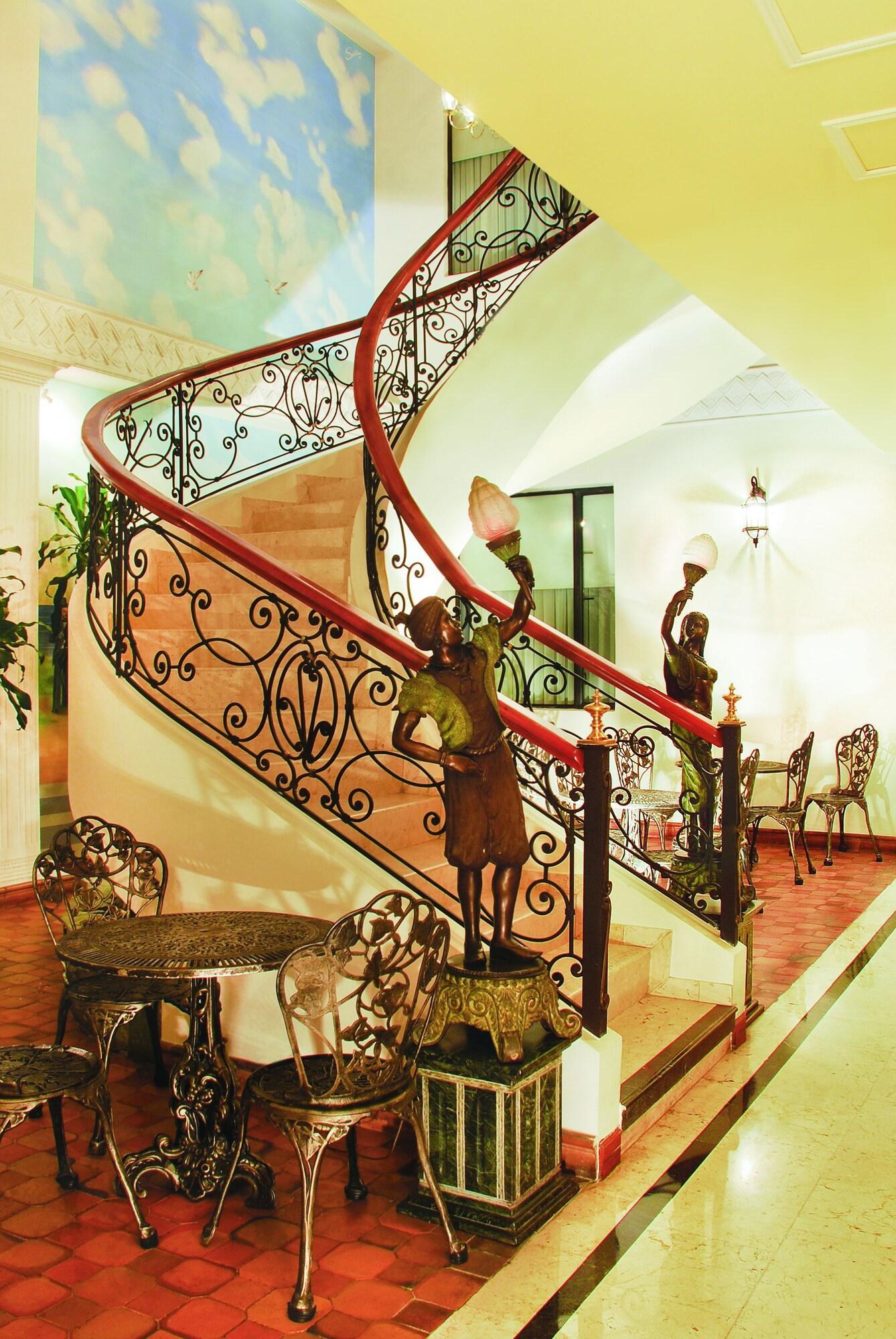 Vista Lobby Hotel Castilla Real