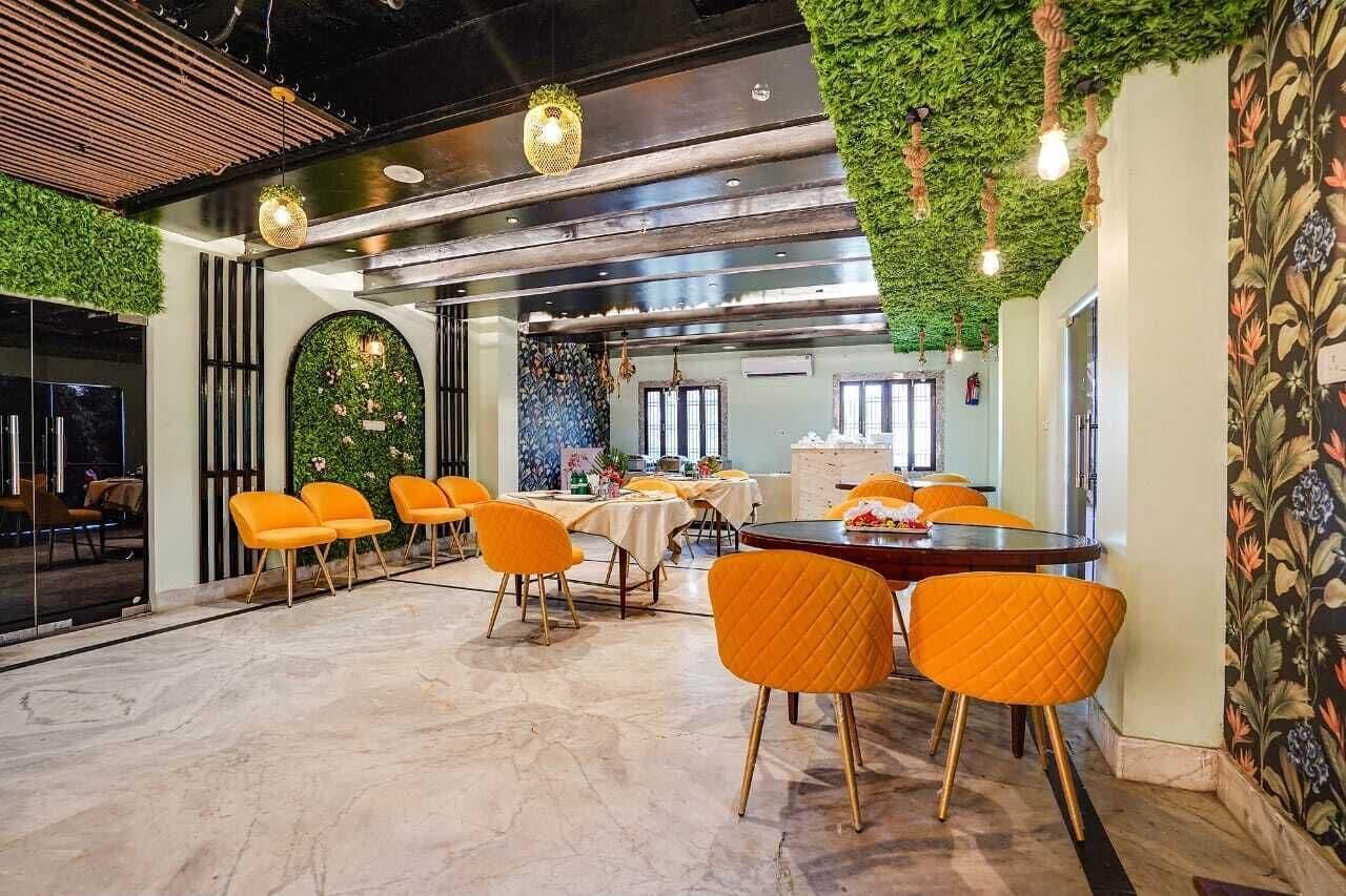 Restaurant hotel stay inn