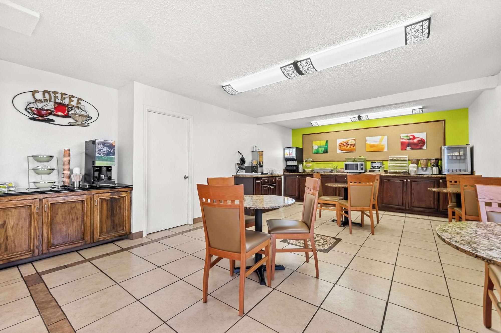 Restaurant Quality Inn Plainview