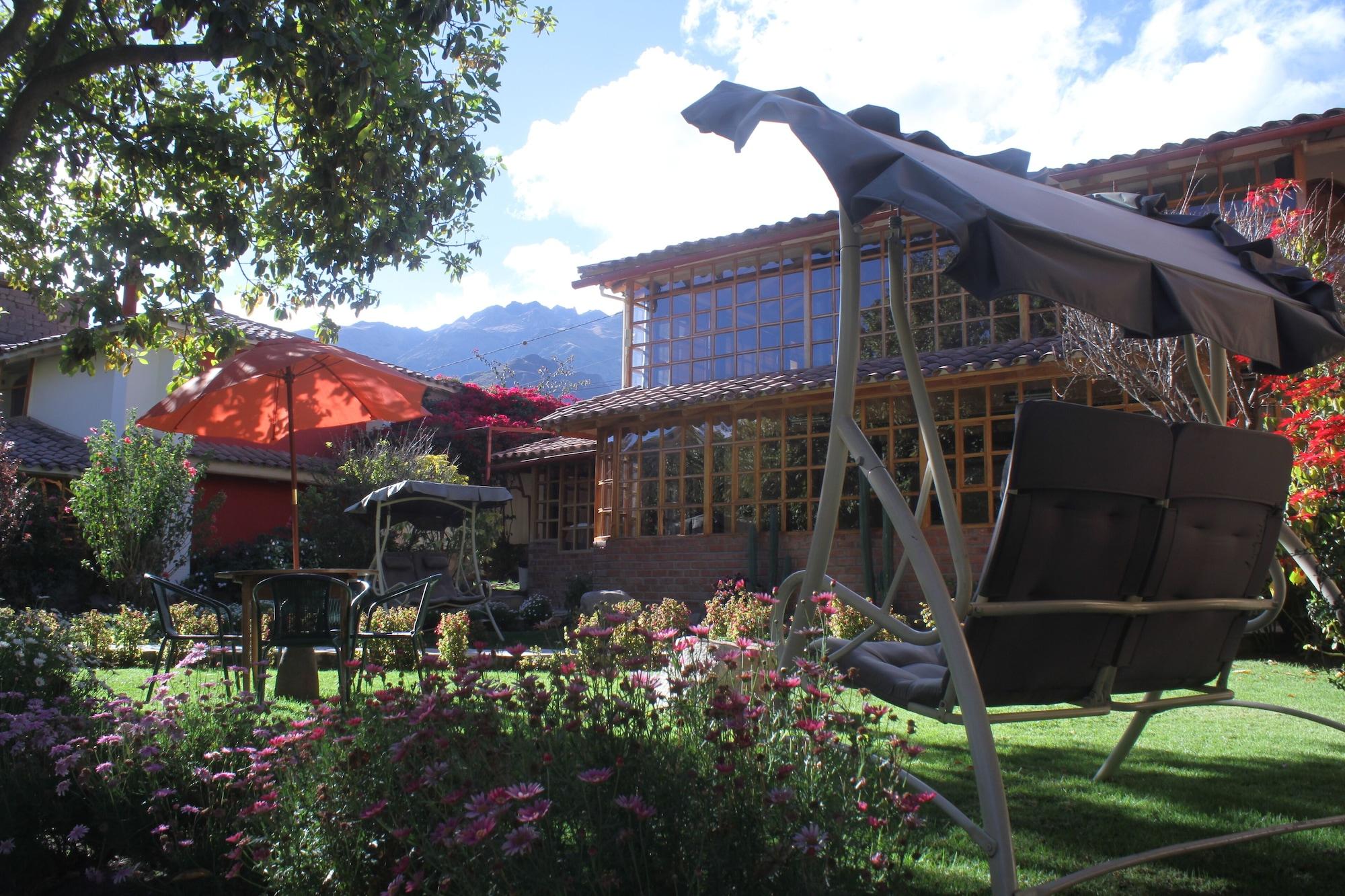 Varios Iorana Urubamba Hotel