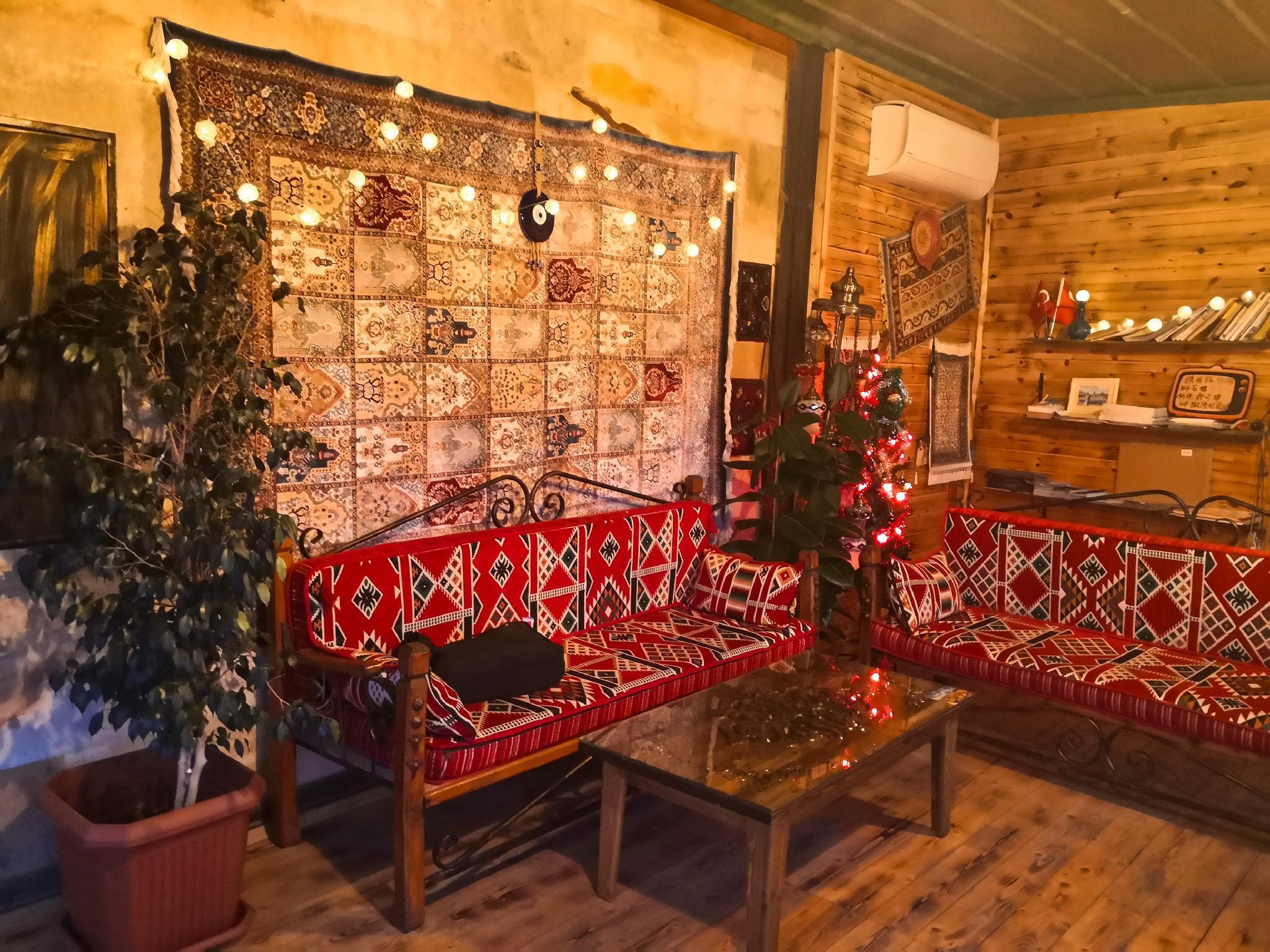 Vista Lobby Peace Stone House