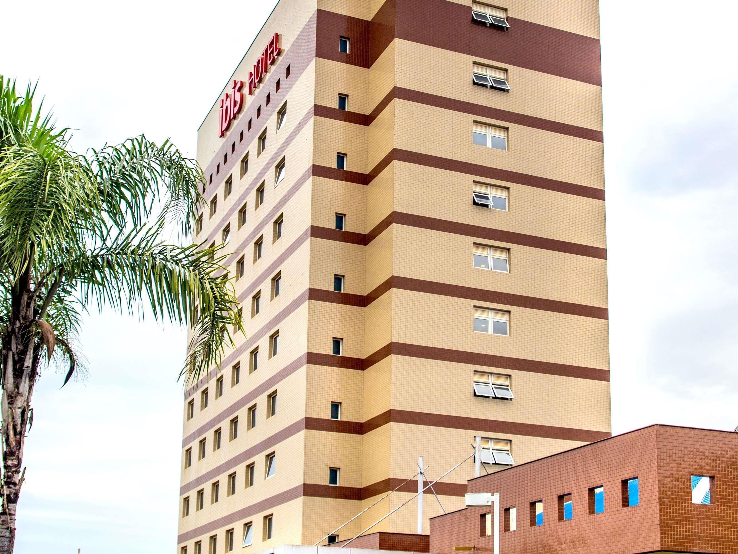 Vista Exterior ibis Aracatuba