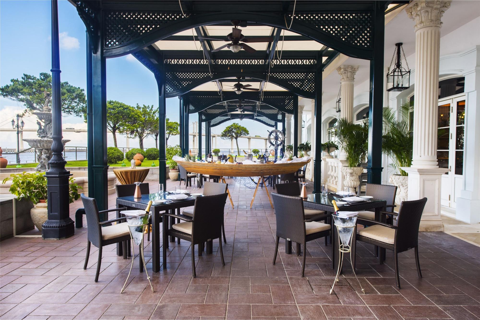 Restaurant Rocks Hotel