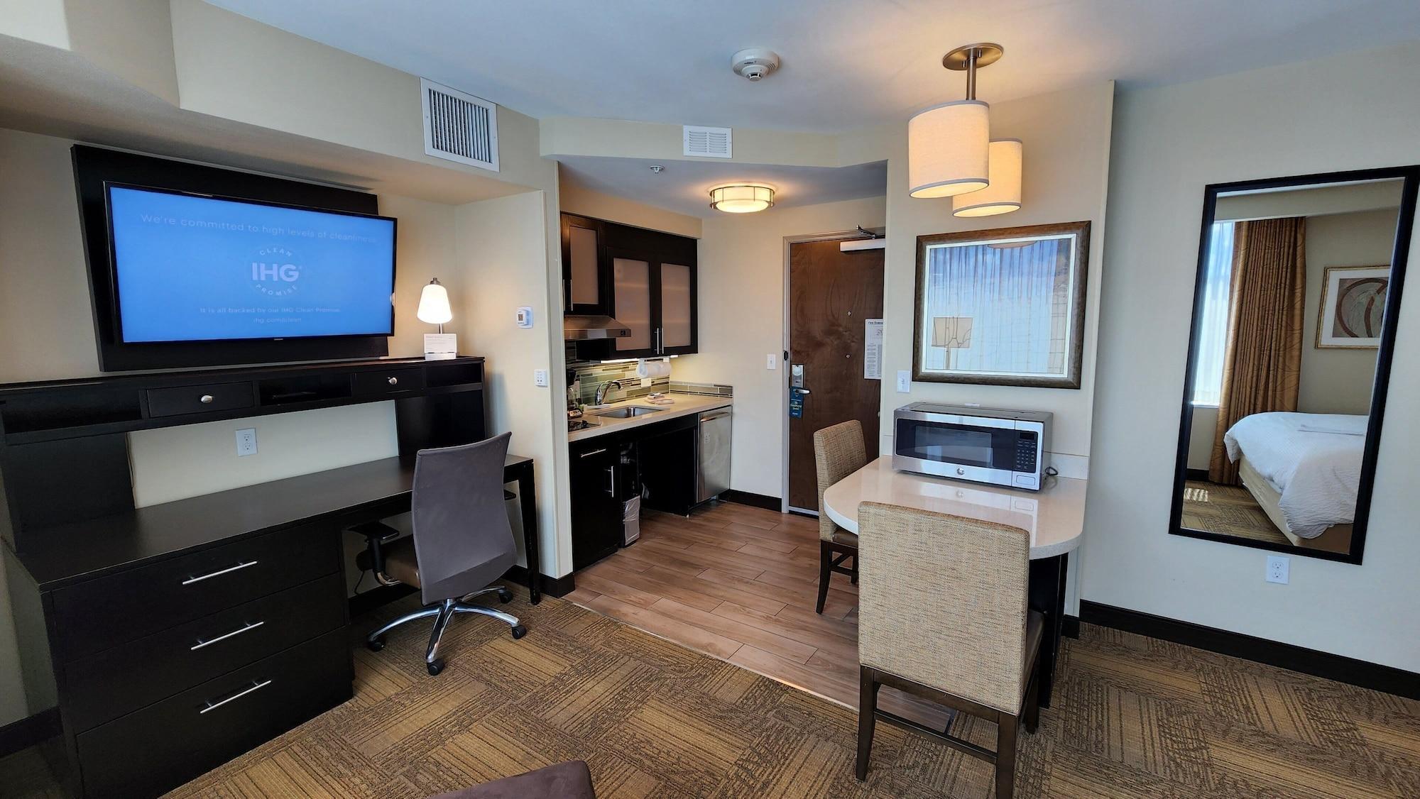 Habitación Staybridge Suites Denver Downtown by IHG