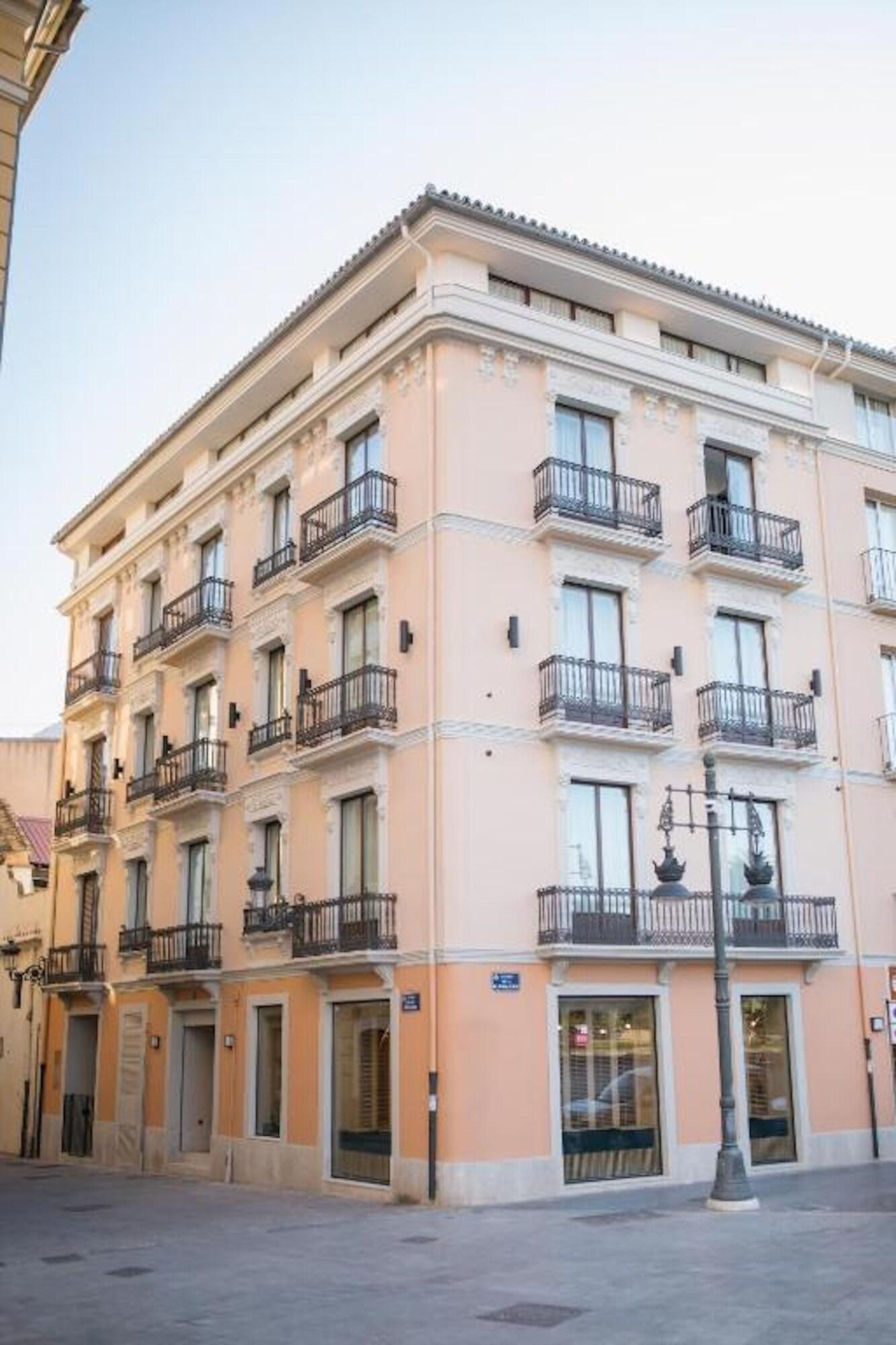 Vista Exterior MYR Puerta Serranos