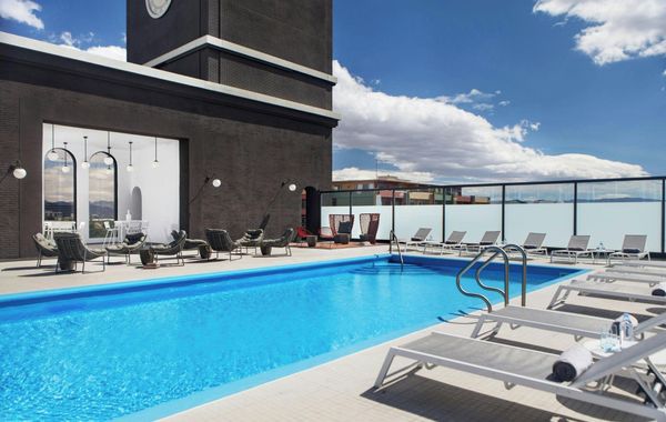 Renaissance Reno Downtown Hotel & Spa