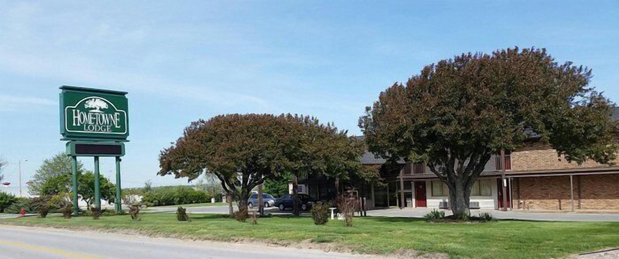 Varios Home-Towne Lodge