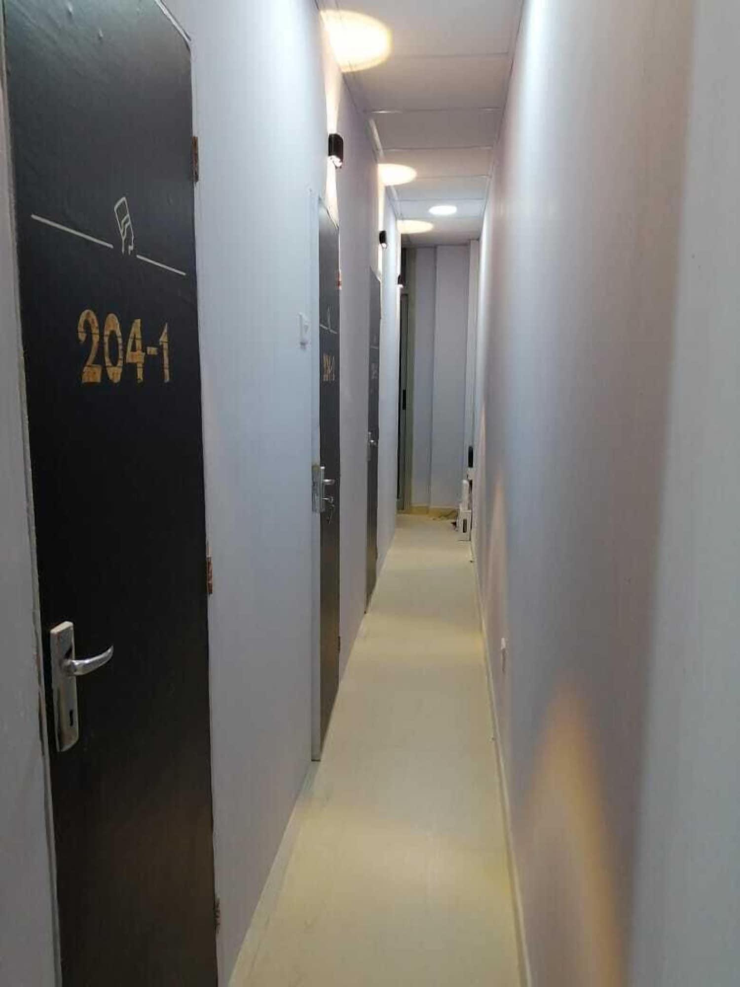 Varios AlBarsha 1 Hostel By PHM