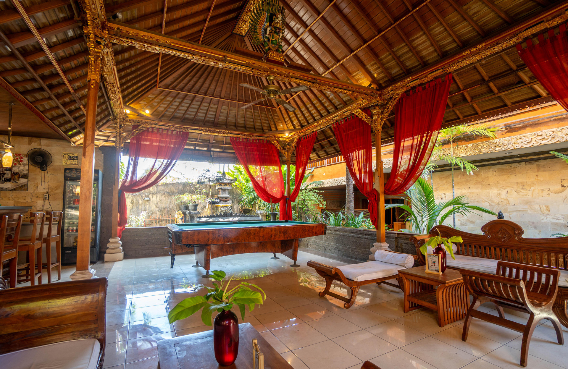 Bar/Salón Wina Holiday Villa