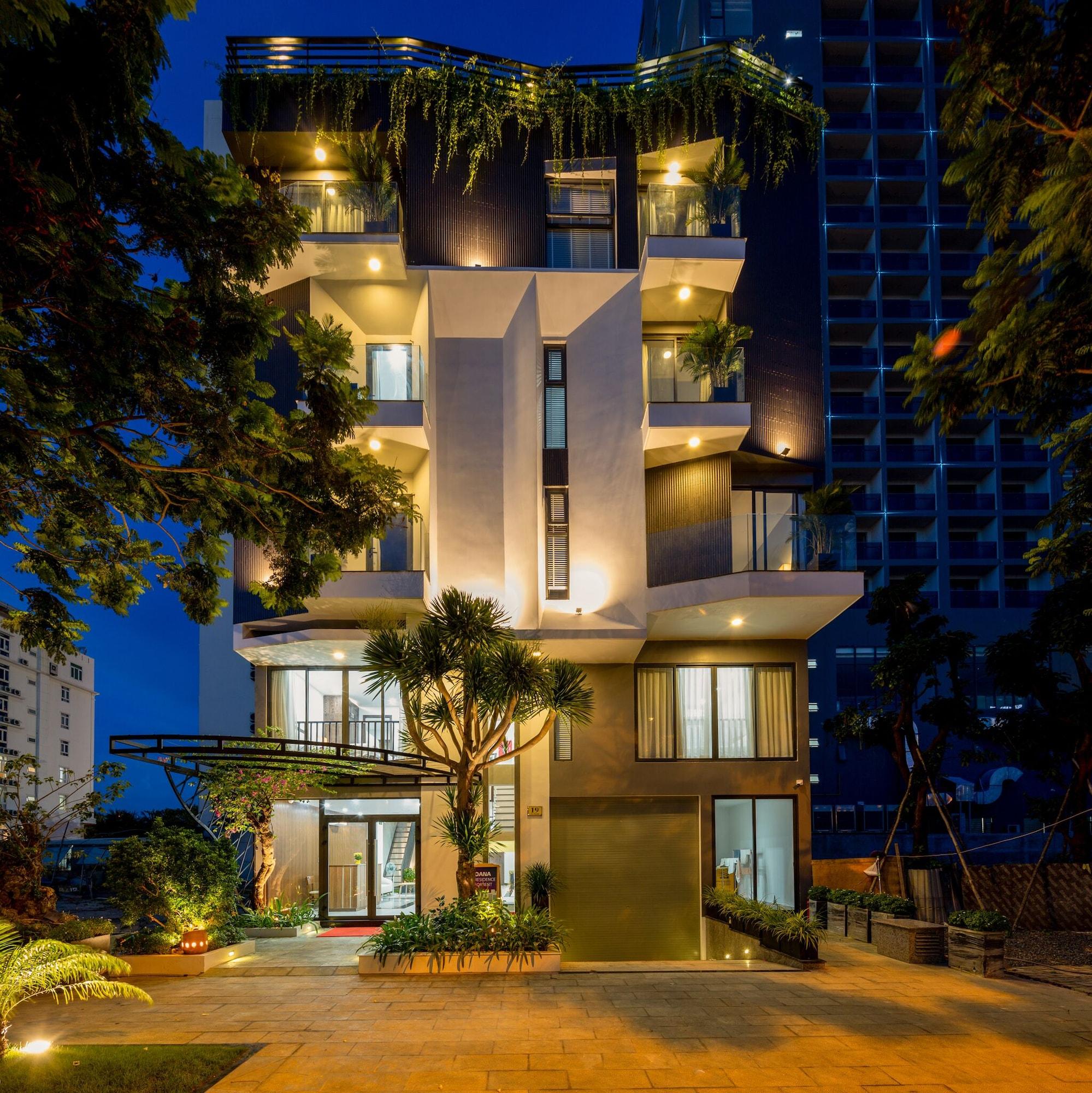 Varios Dana Residence