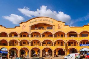 Alojamiento - Hotel Arcos Del Parque