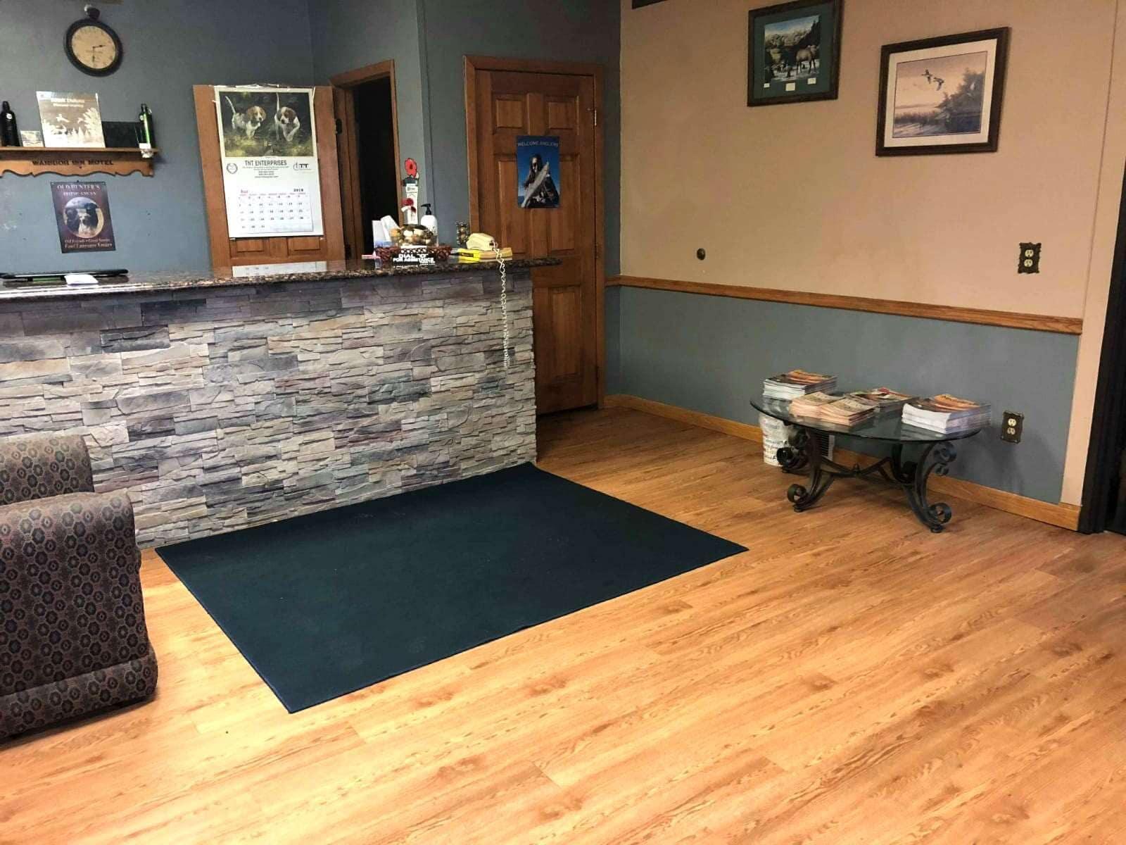 Vista Lobby Knights Inn Winner