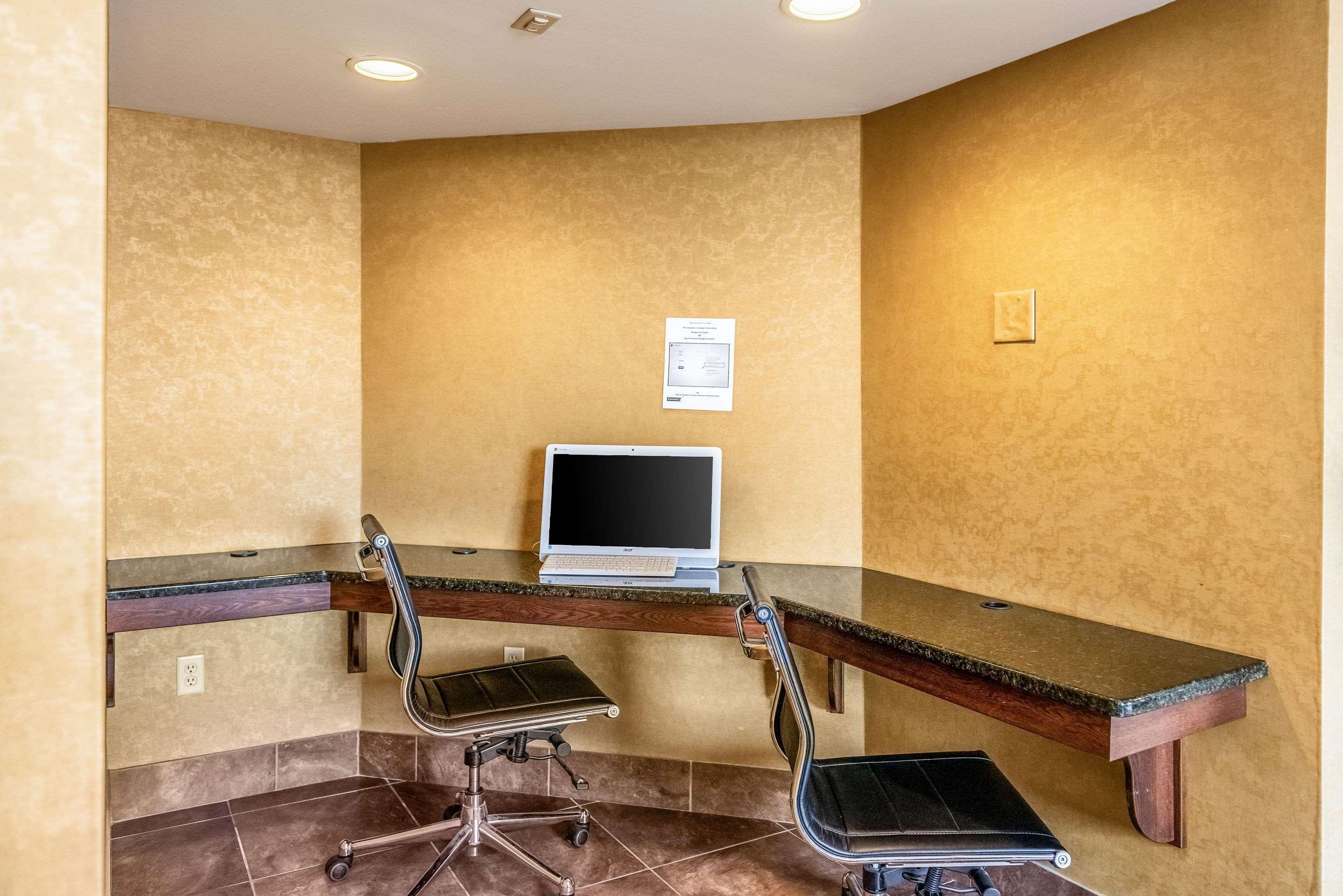 Centro de Negocios Quality Inn & Suites