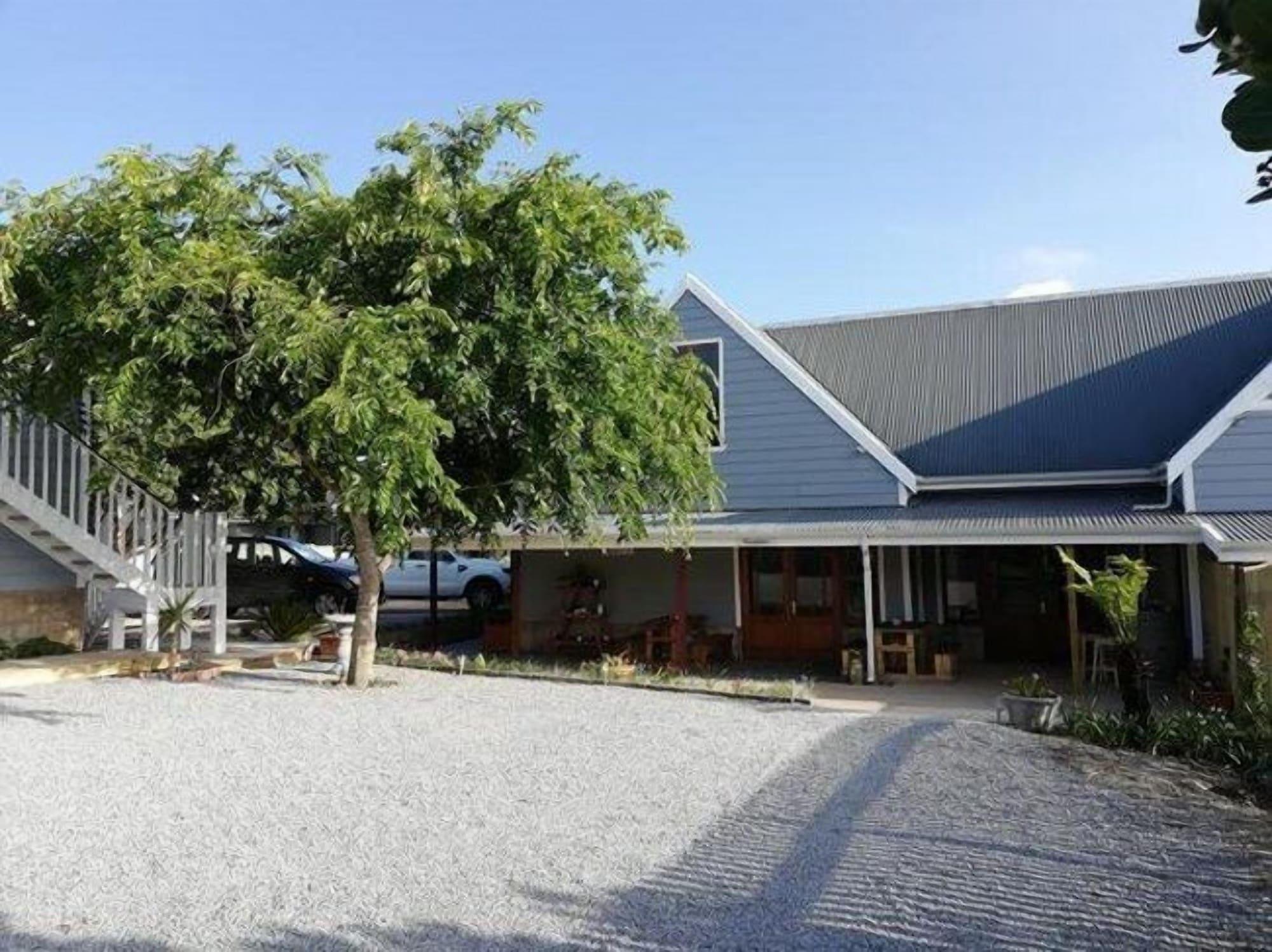 Vista Exterior Gables B & B