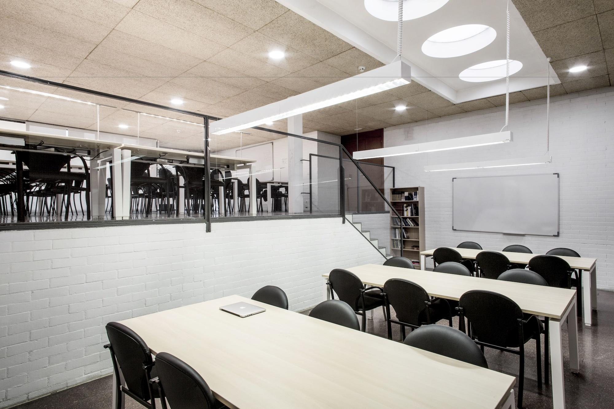 Sala de Reuniones R.U Colegio de Cuenca - Centro Adscrito a la REAJ