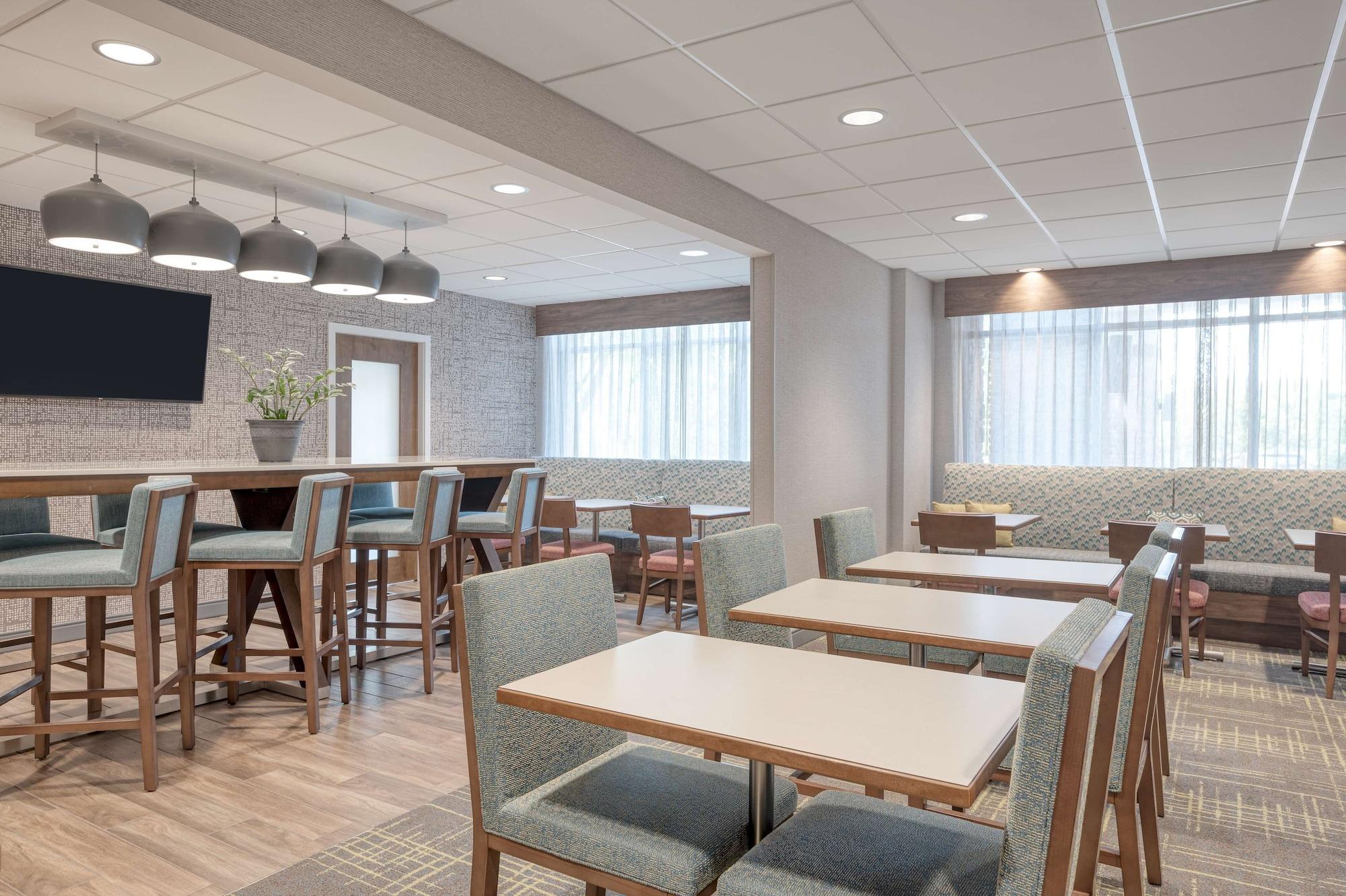 Restaurant Hampton Inn Cleveland Airport - Tiedeman Road
