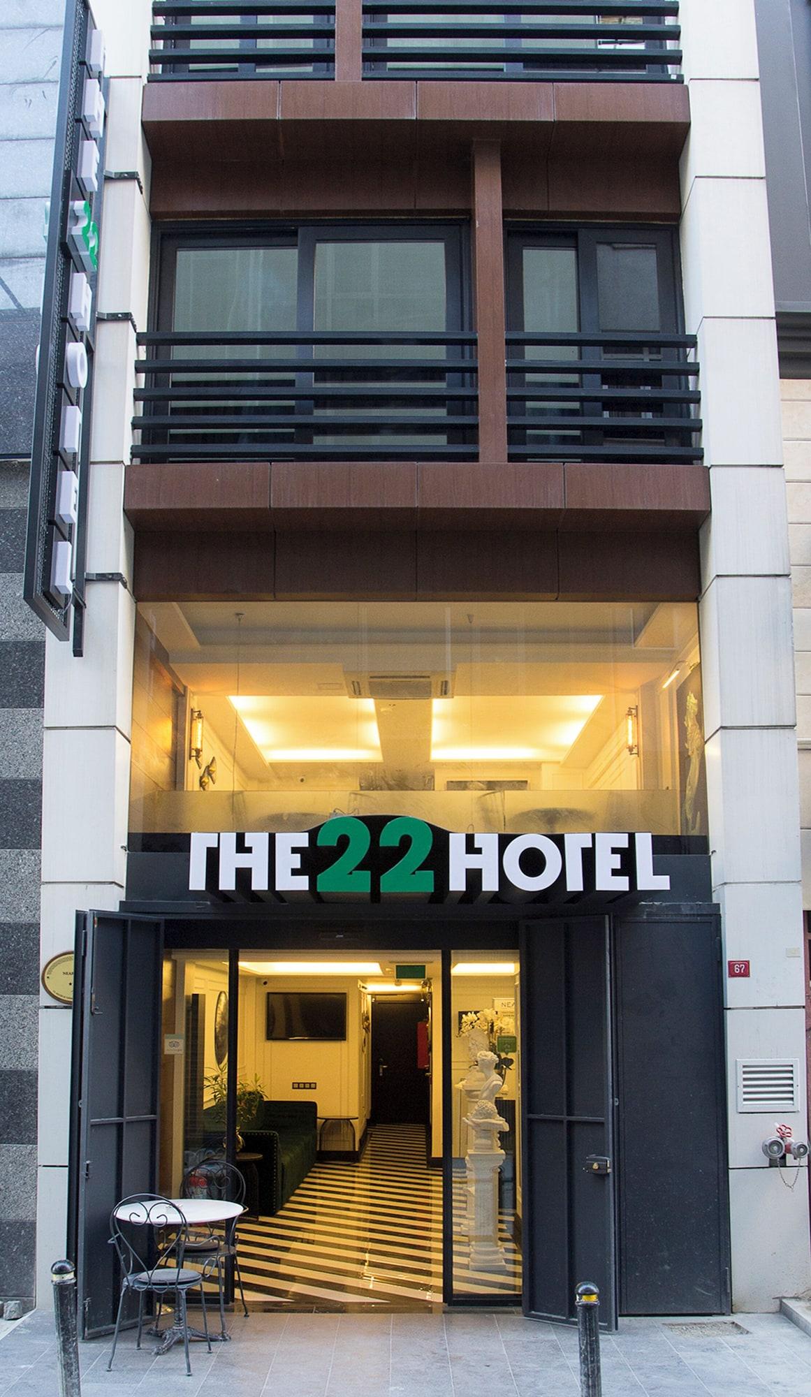 Varios The 22 Hotel
