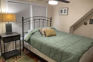 Arriendo temporal - Cute and Cozy 3BR House with Parking
