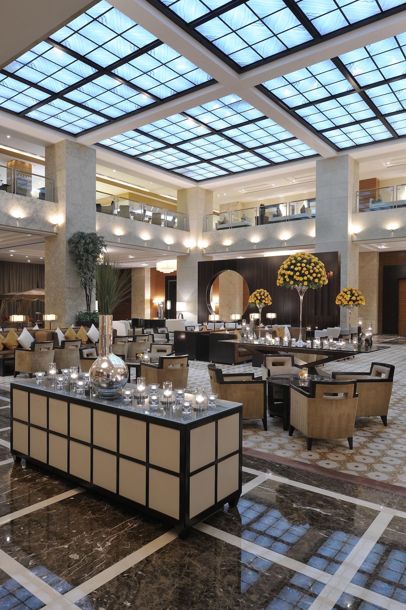 Vista Lobby Grosvenor House, a Luxury Collection Hotel, Dubai