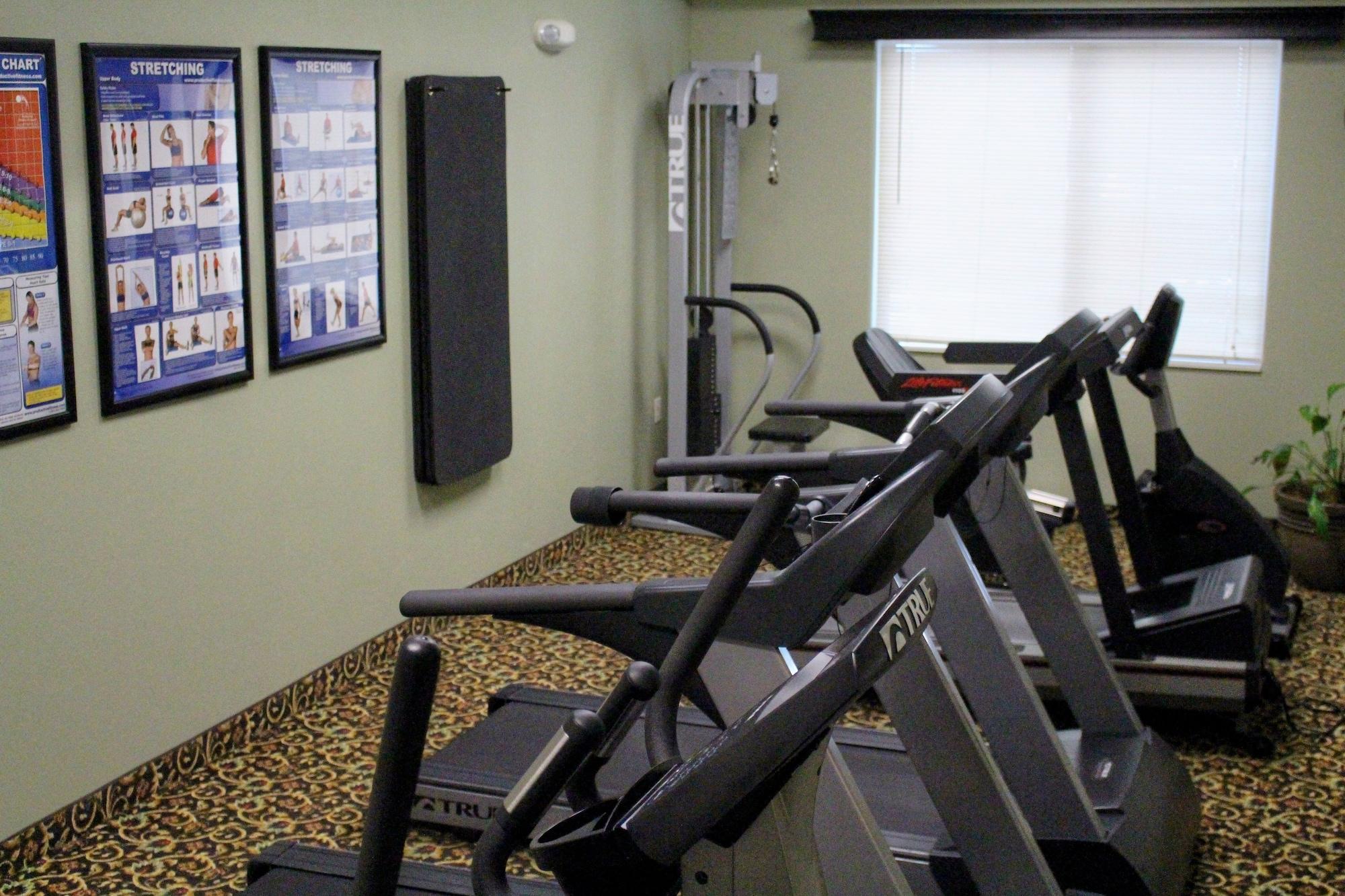 Gimnasio Expressway Suites Fargo