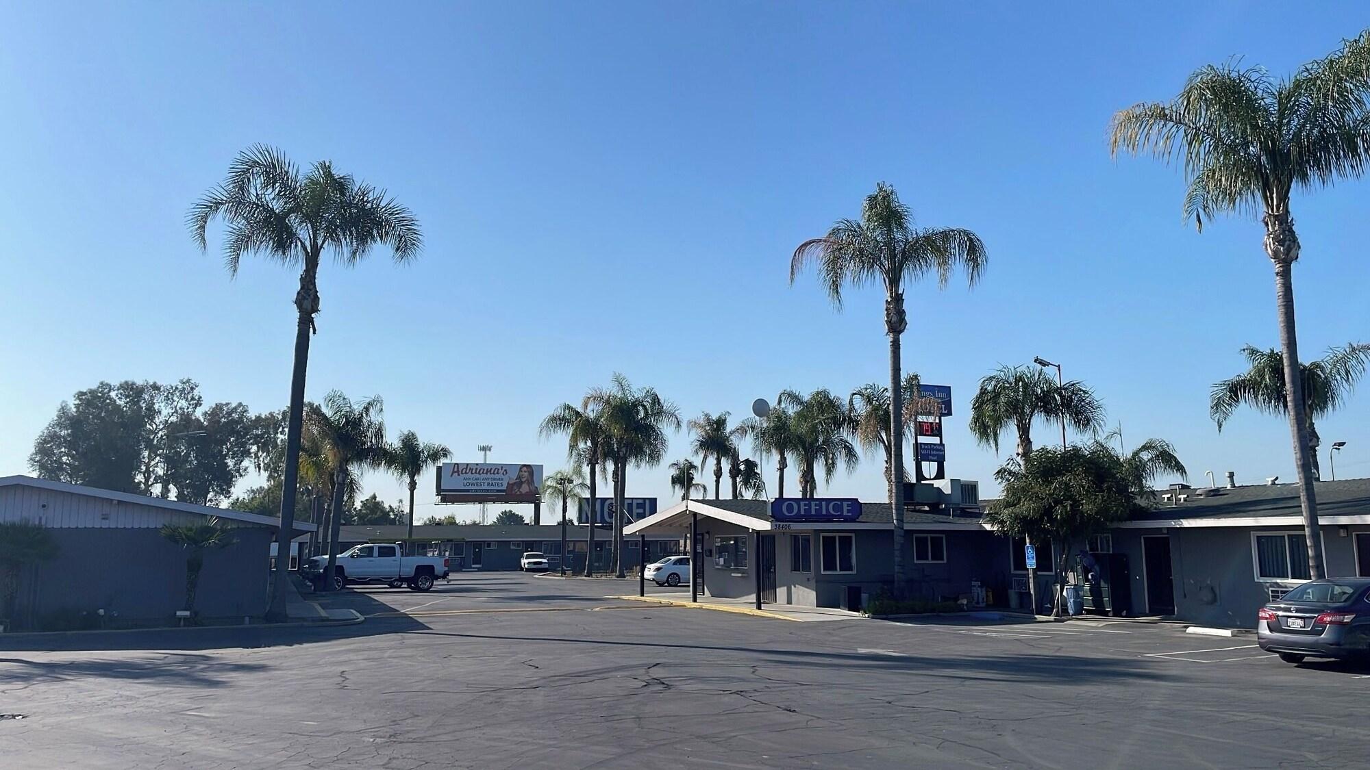 Varios Kings Inn Motel