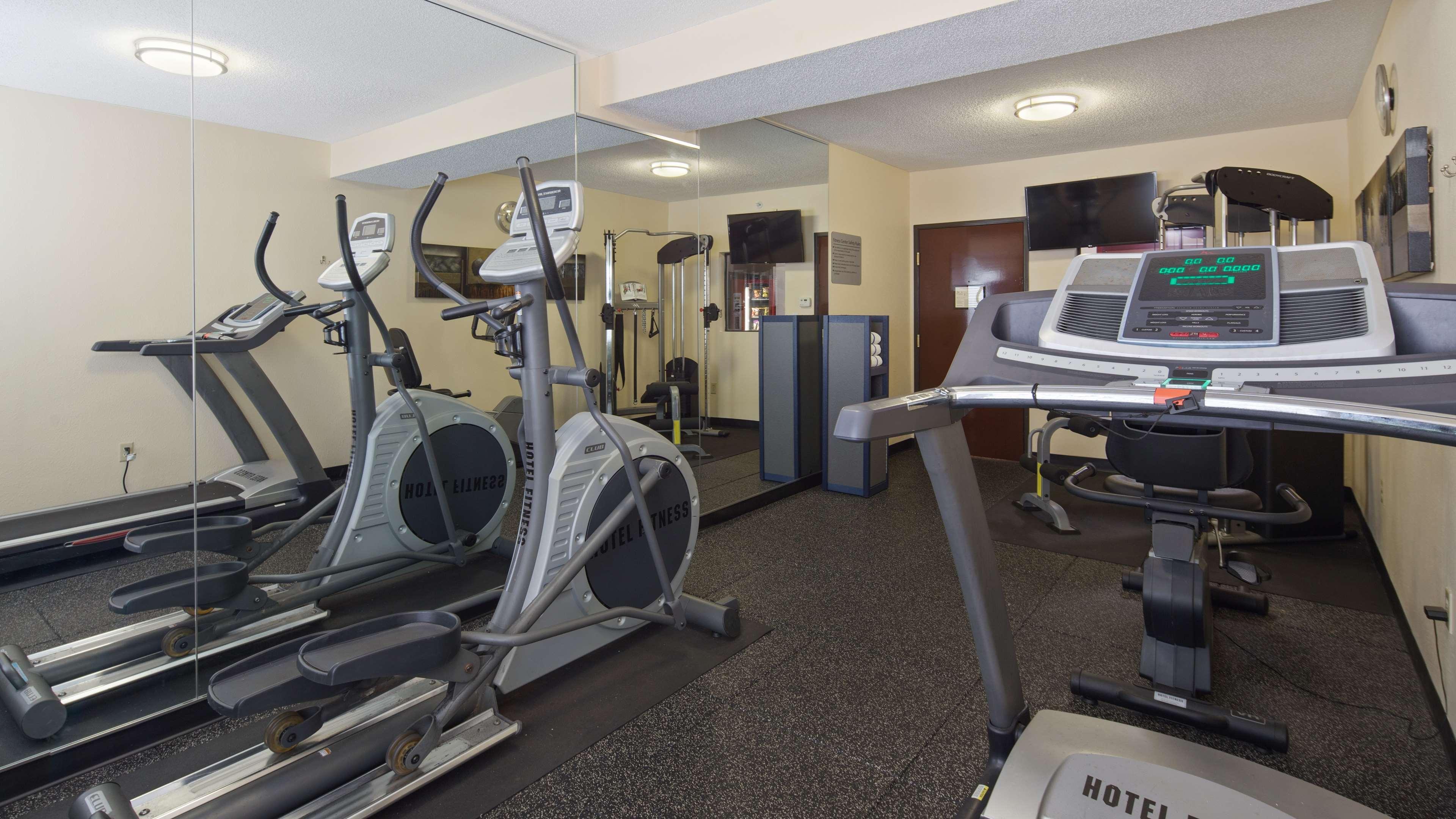 Instalaciones Recreativas Bw Plus Huntersville Inn & Suites Near Lake Norman