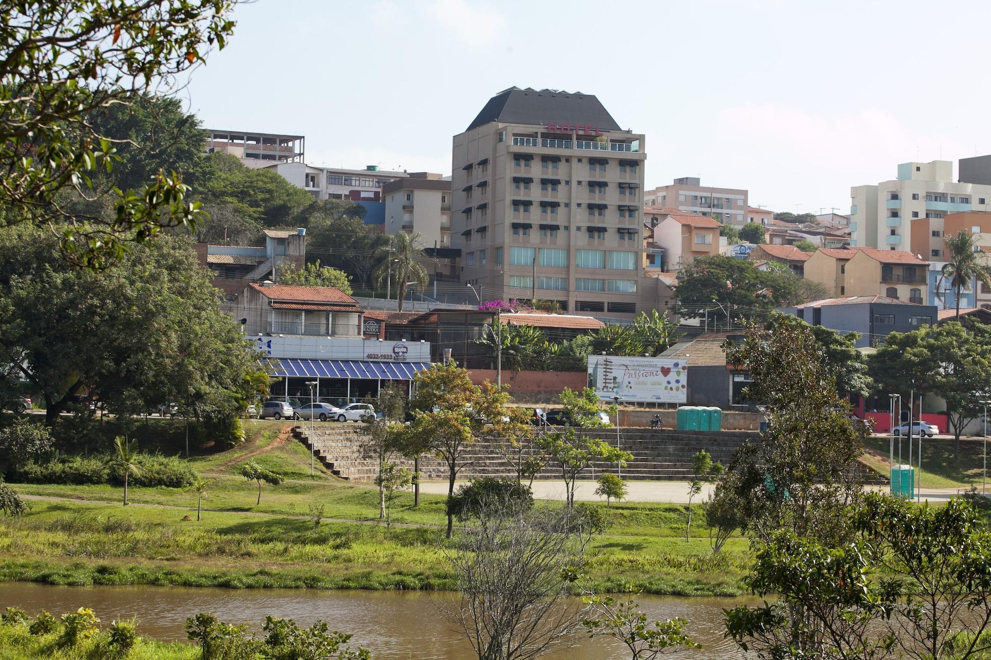 Vista Exterior Prado Hotel Business