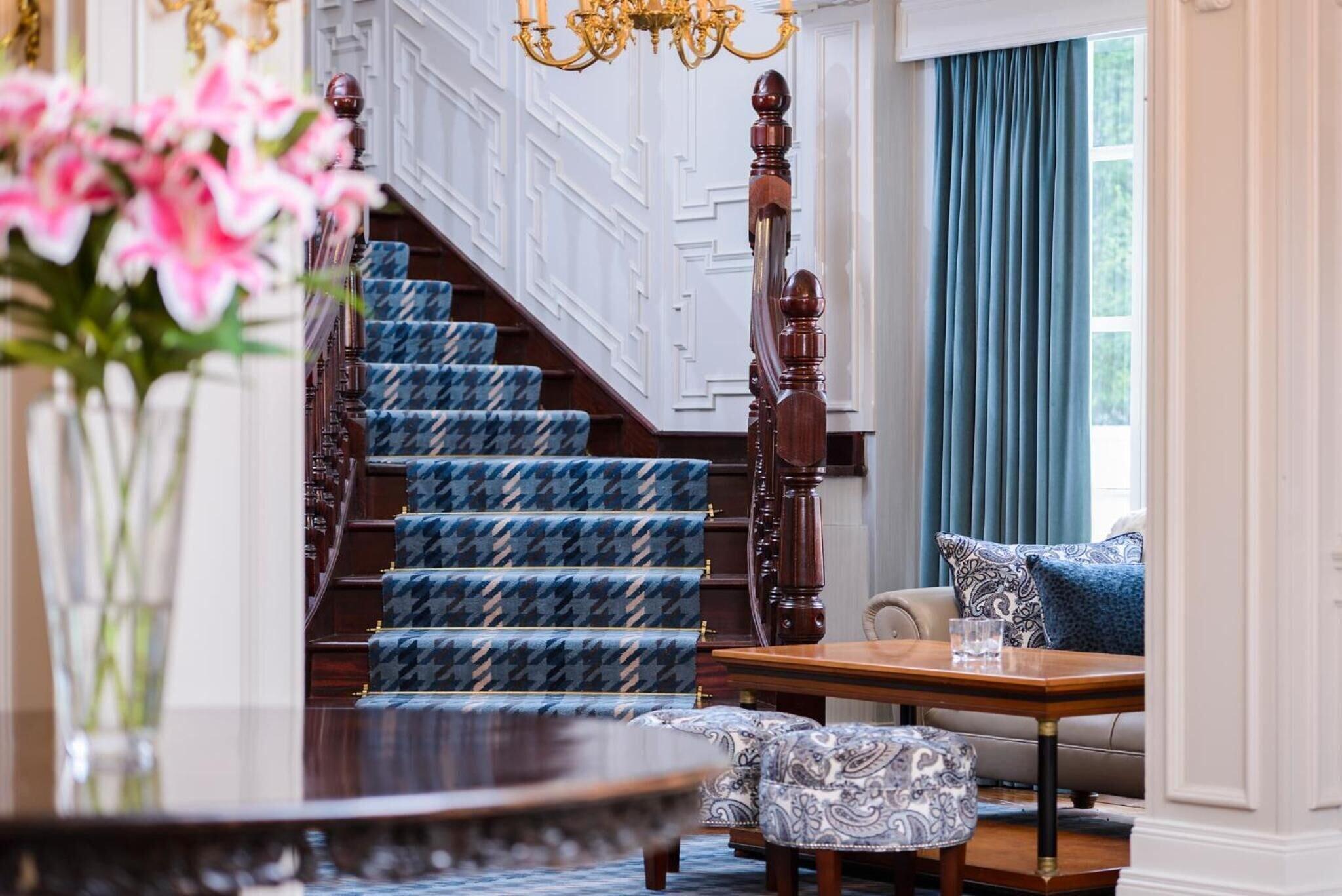 Vista Lobby Killarney Avenue Hotel