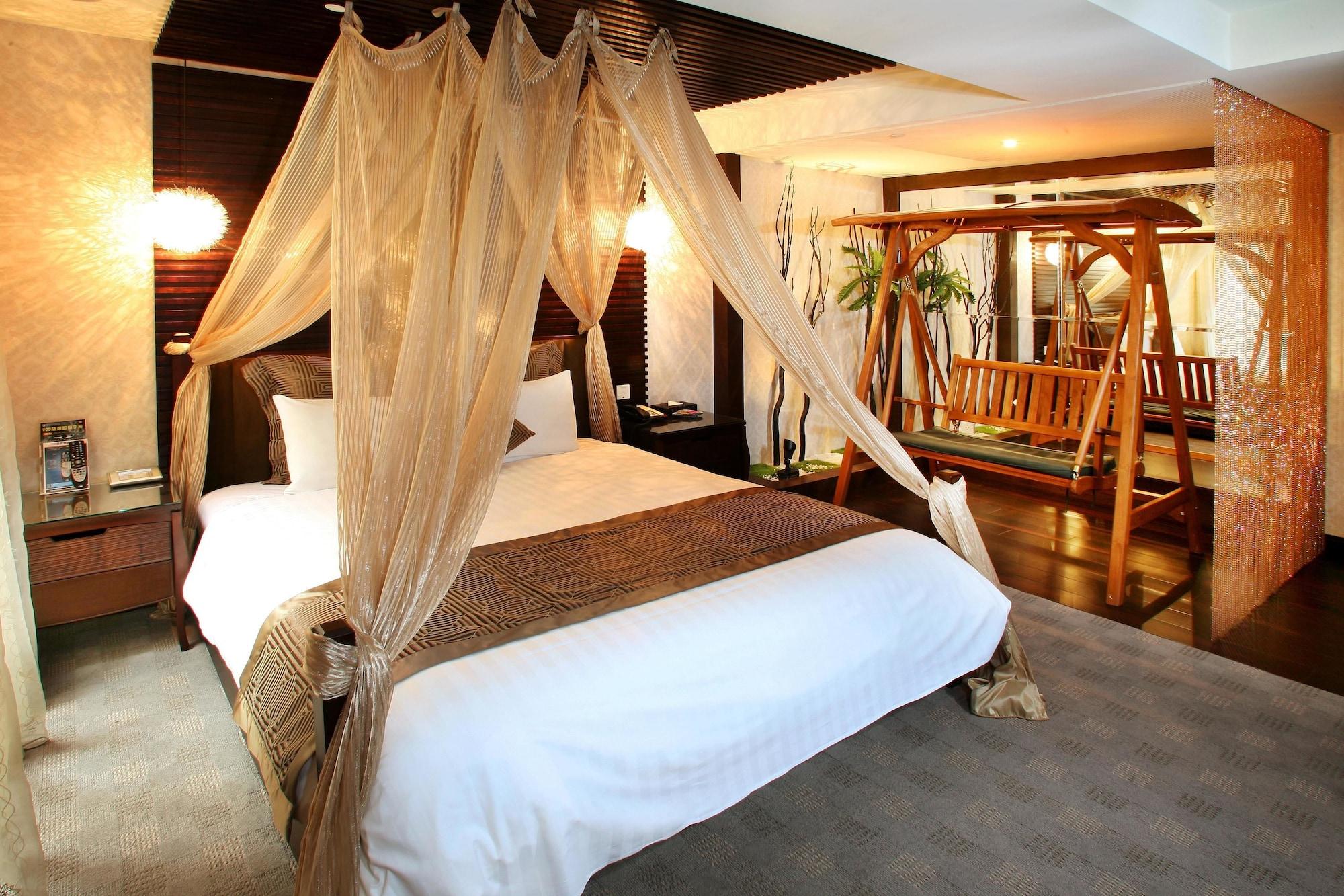 Varios Yuma Hot Spring Hotel