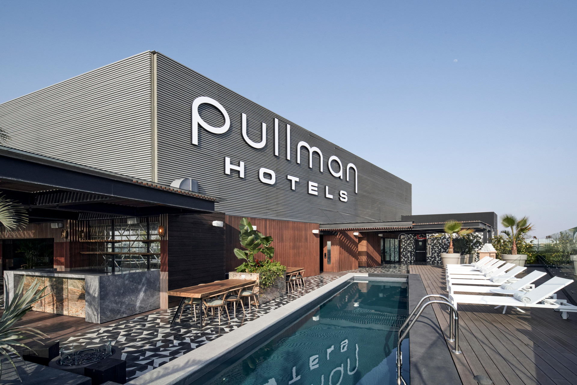Vista Piscina Pullman Lima Miraflores