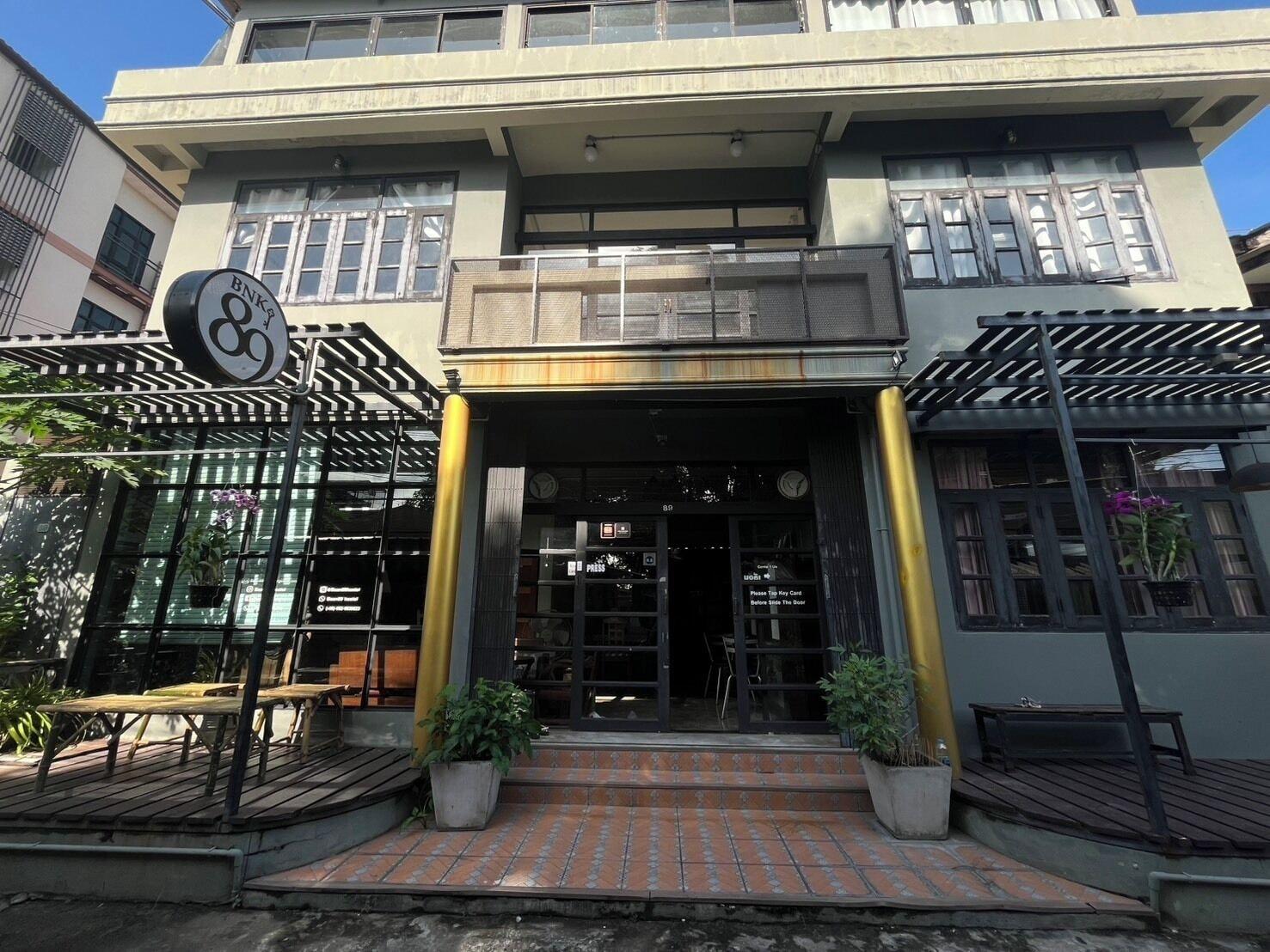 Vista Exterior BNK89 Hostel