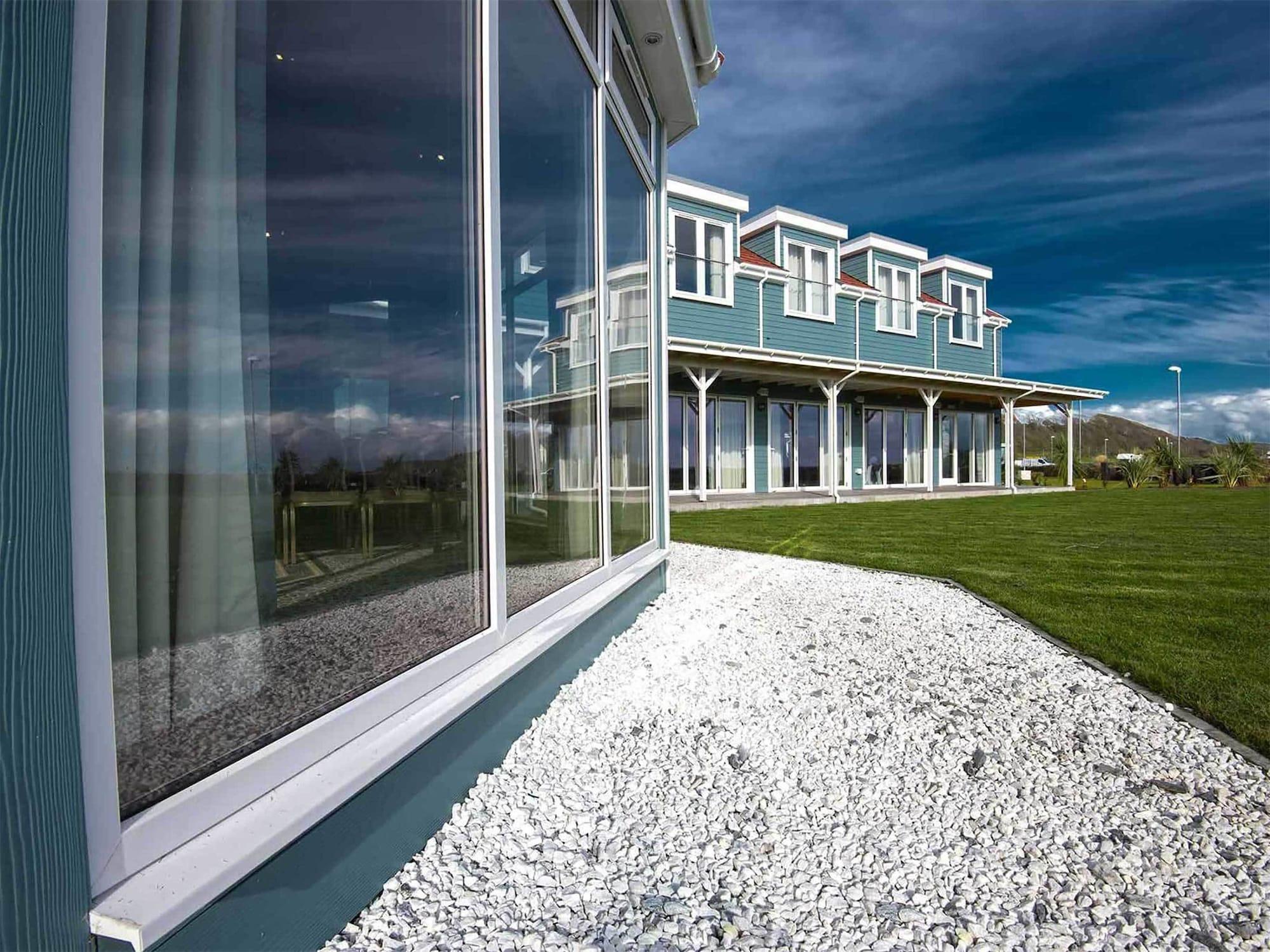 Exterior View The Waterside Hotel