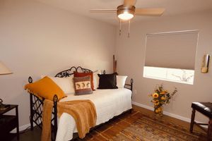 Alquiler Vacacional - 3-bedroom house in serene Tucson with mountain views for relaxing stays