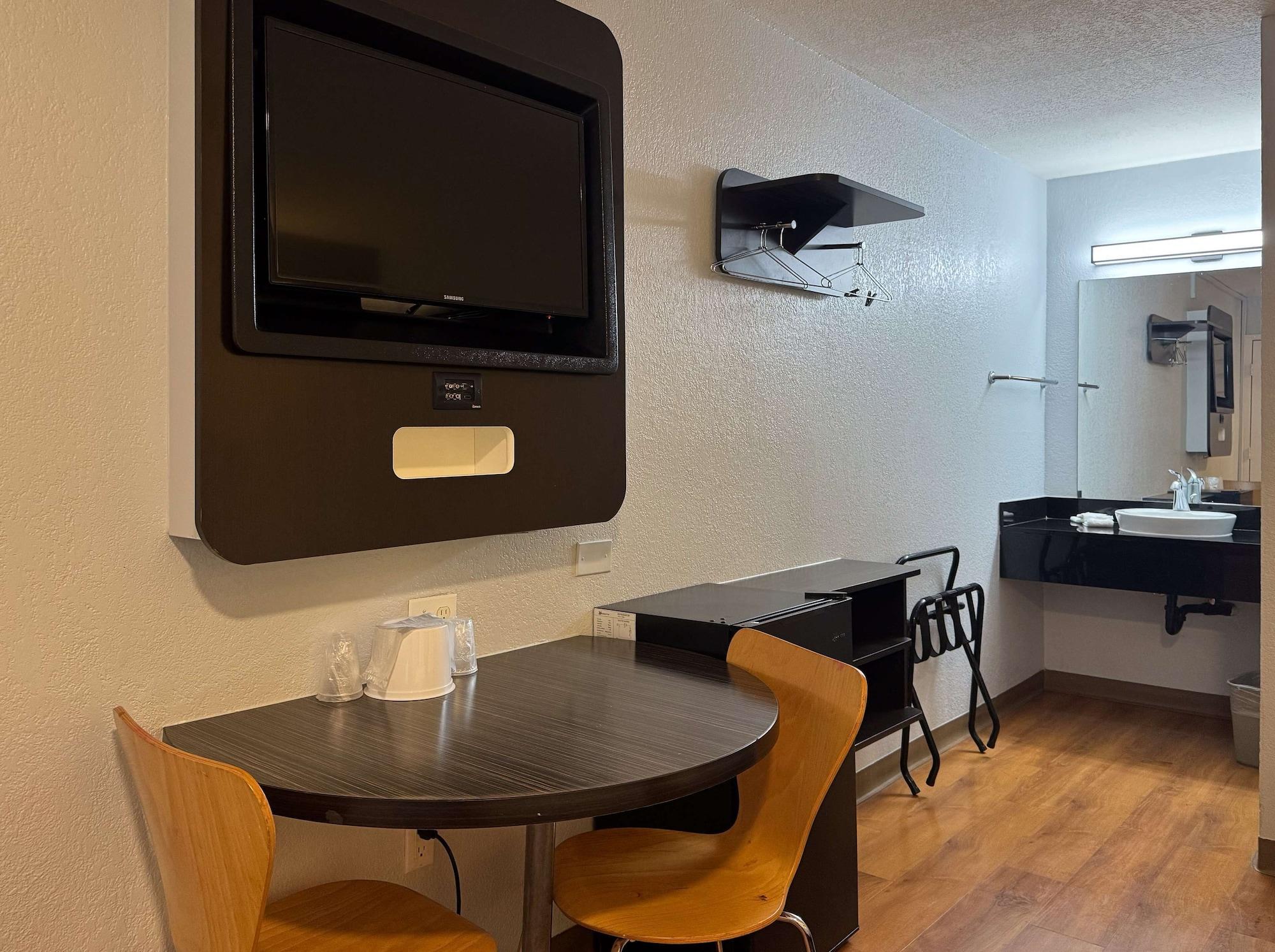 Set de Habitación Motel 6 Simi Valley, CA