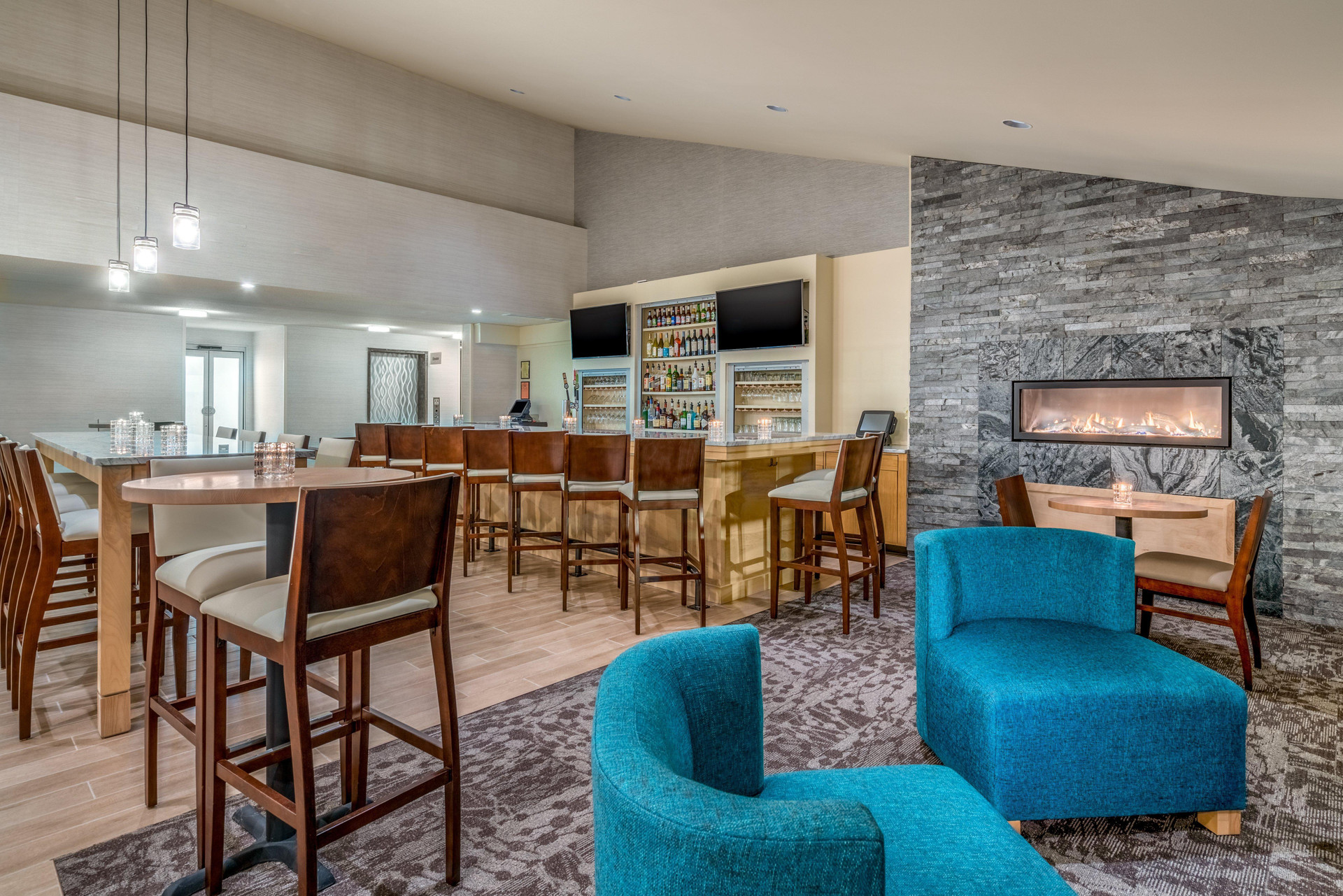 Bar/Salón Holiday Inn Hyannis by IHG