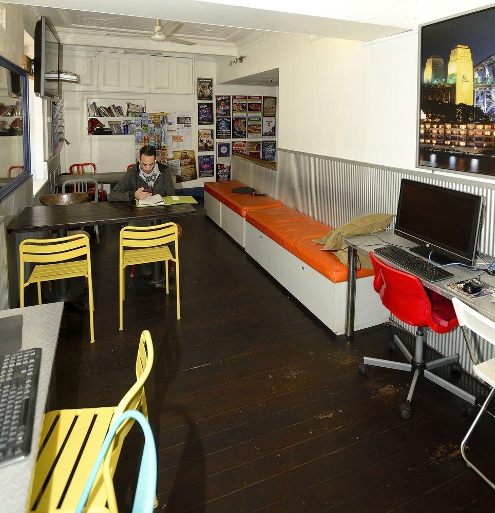 Vista Lobby Sydney Central Backpackers