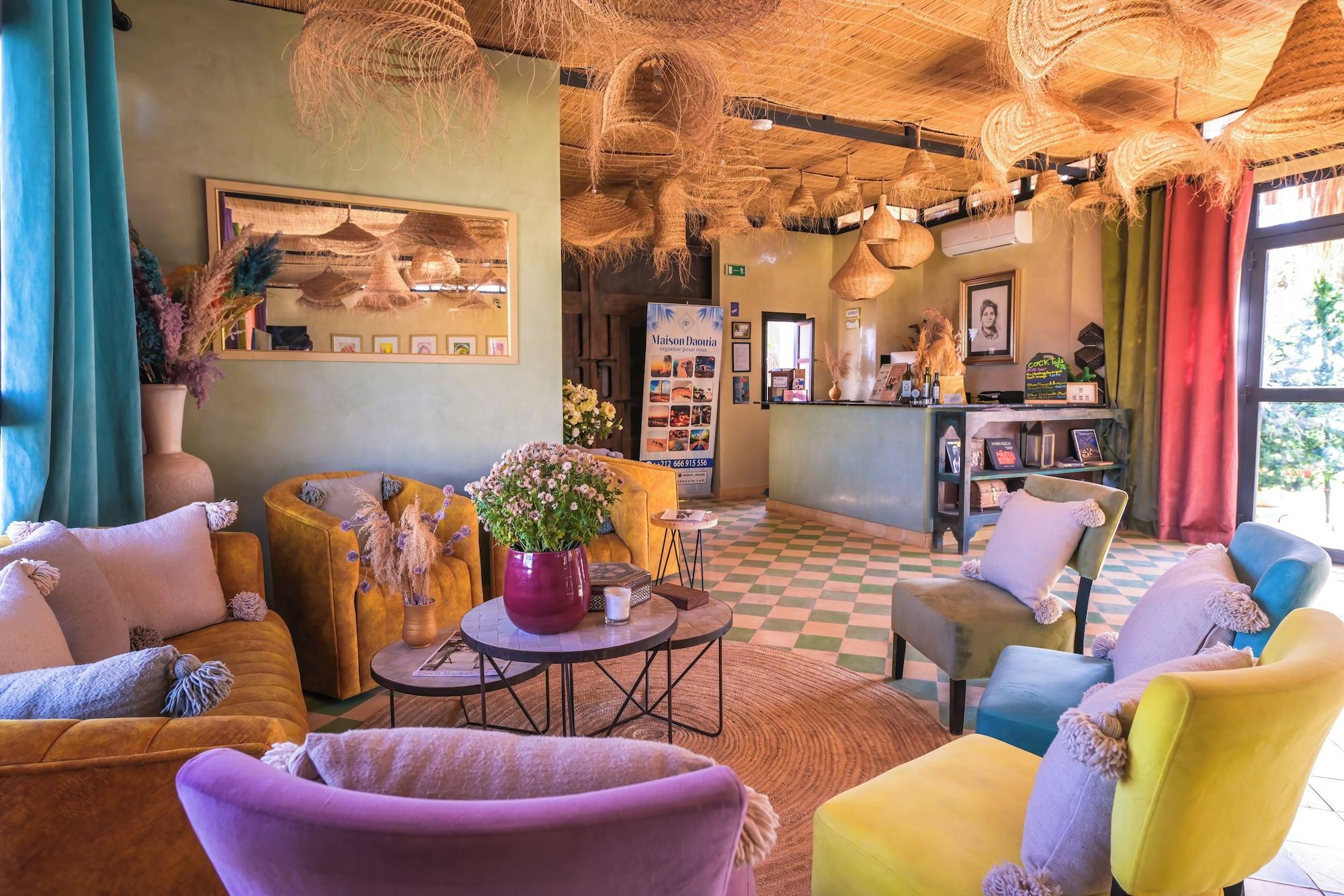 Vista Lobby Maison Daouia