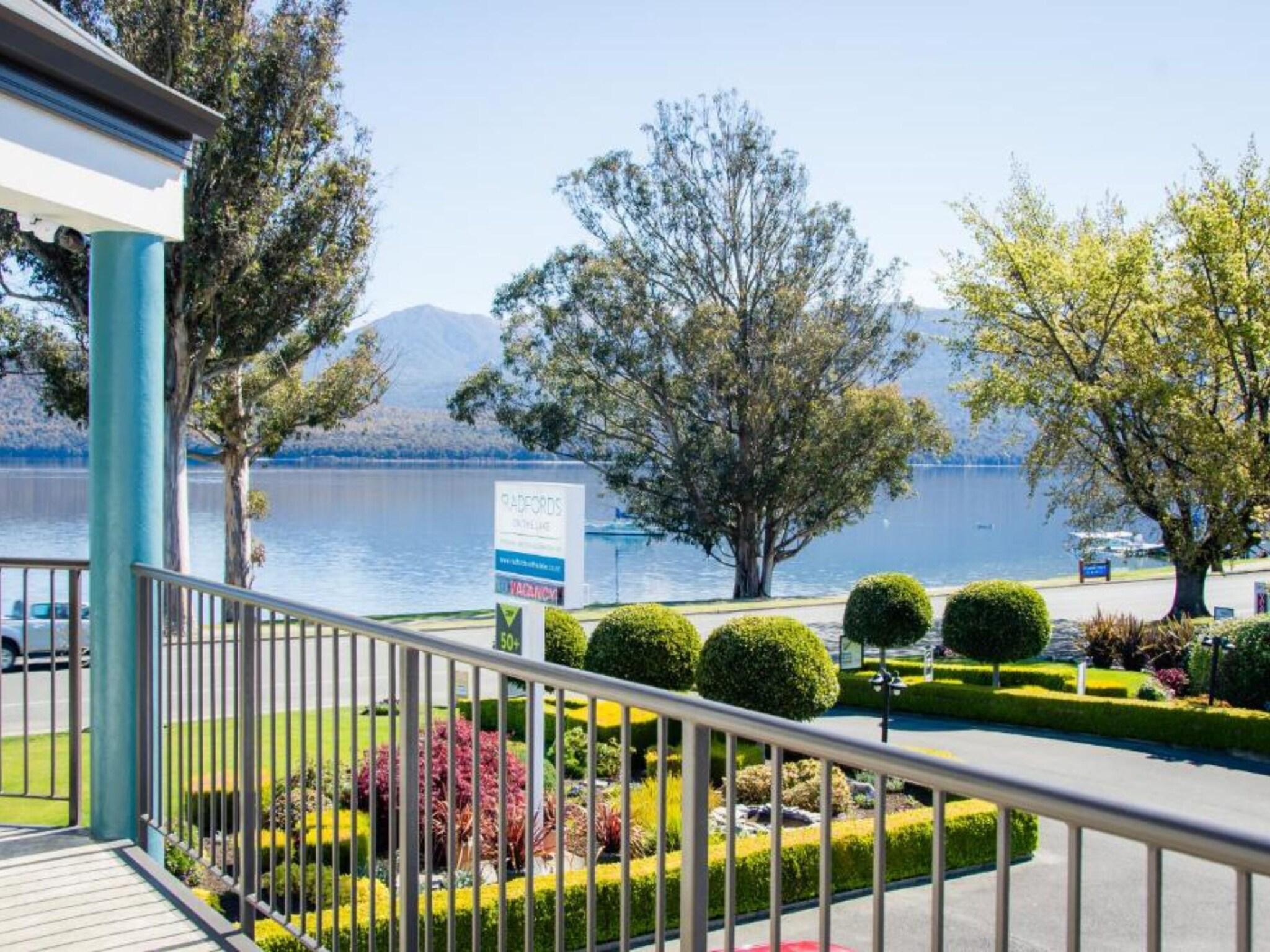 Varios Radfords on the Lake