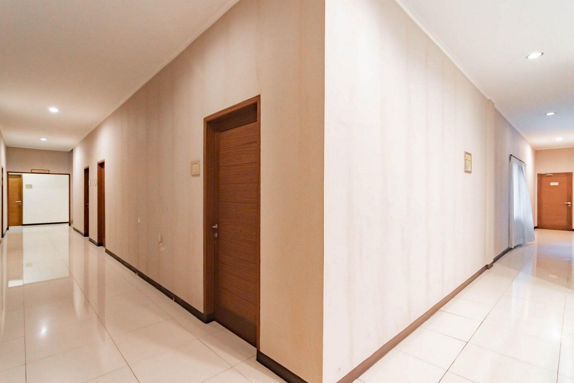 Varios RedDoorz @ Sersan Bajuri Atas