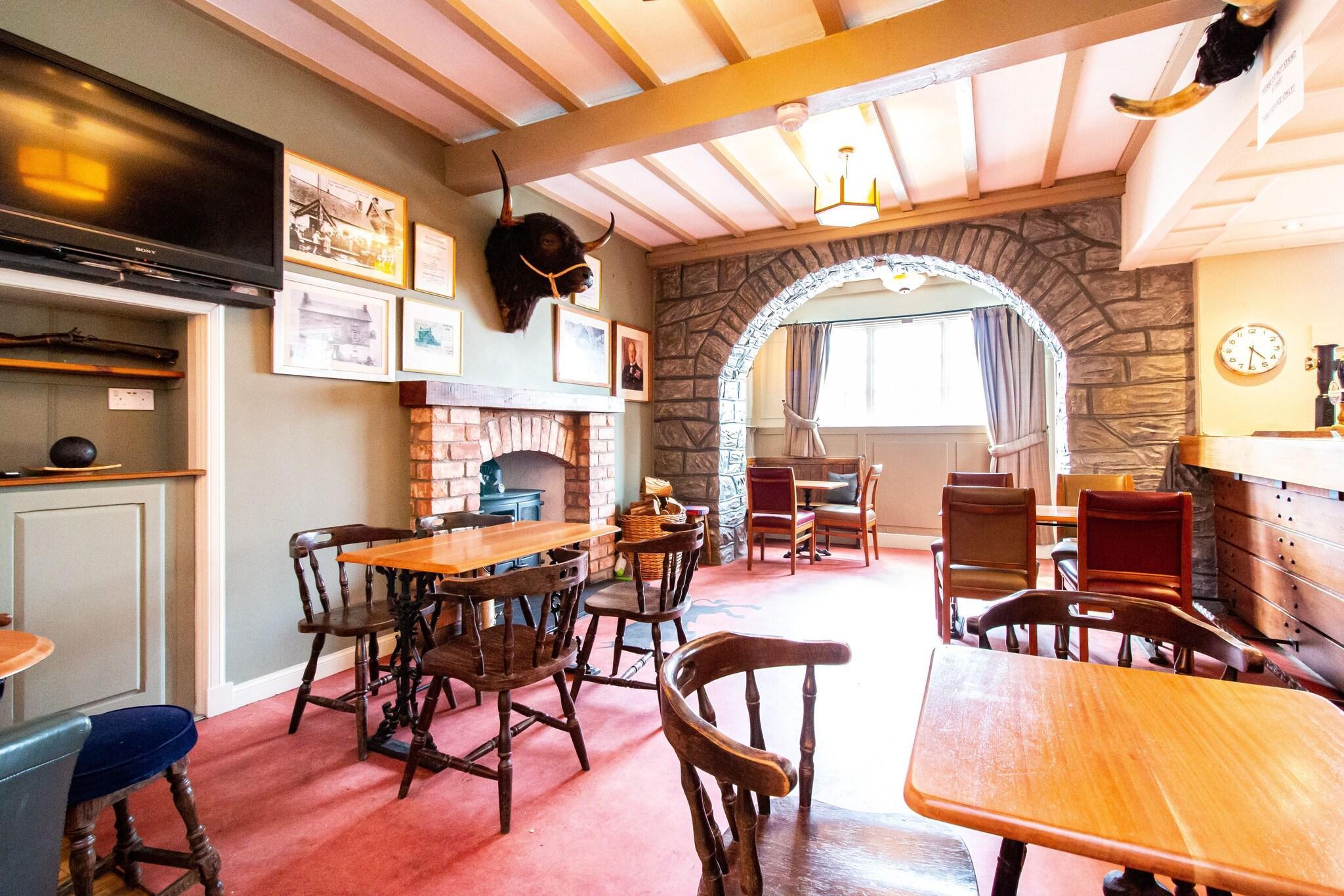 Bar/Salón Black Bull Gartmore
