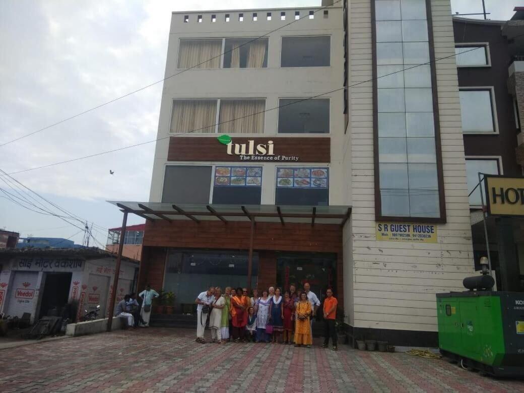 Vista Exterior Hotel Tulsi