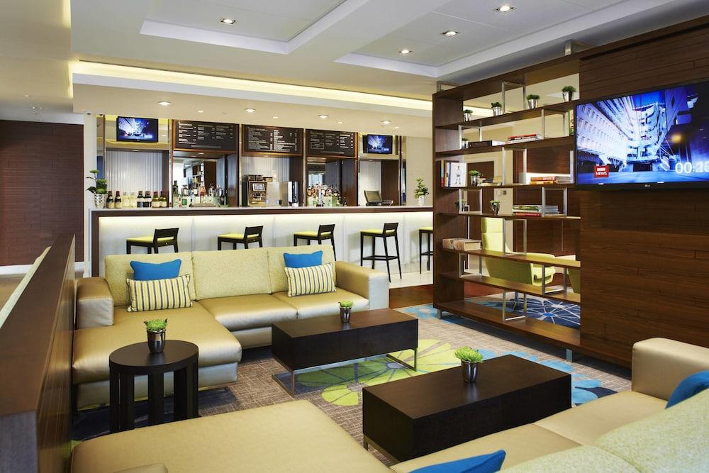 Bar/Salón Courtyard by Marriott Aberdeen Airport