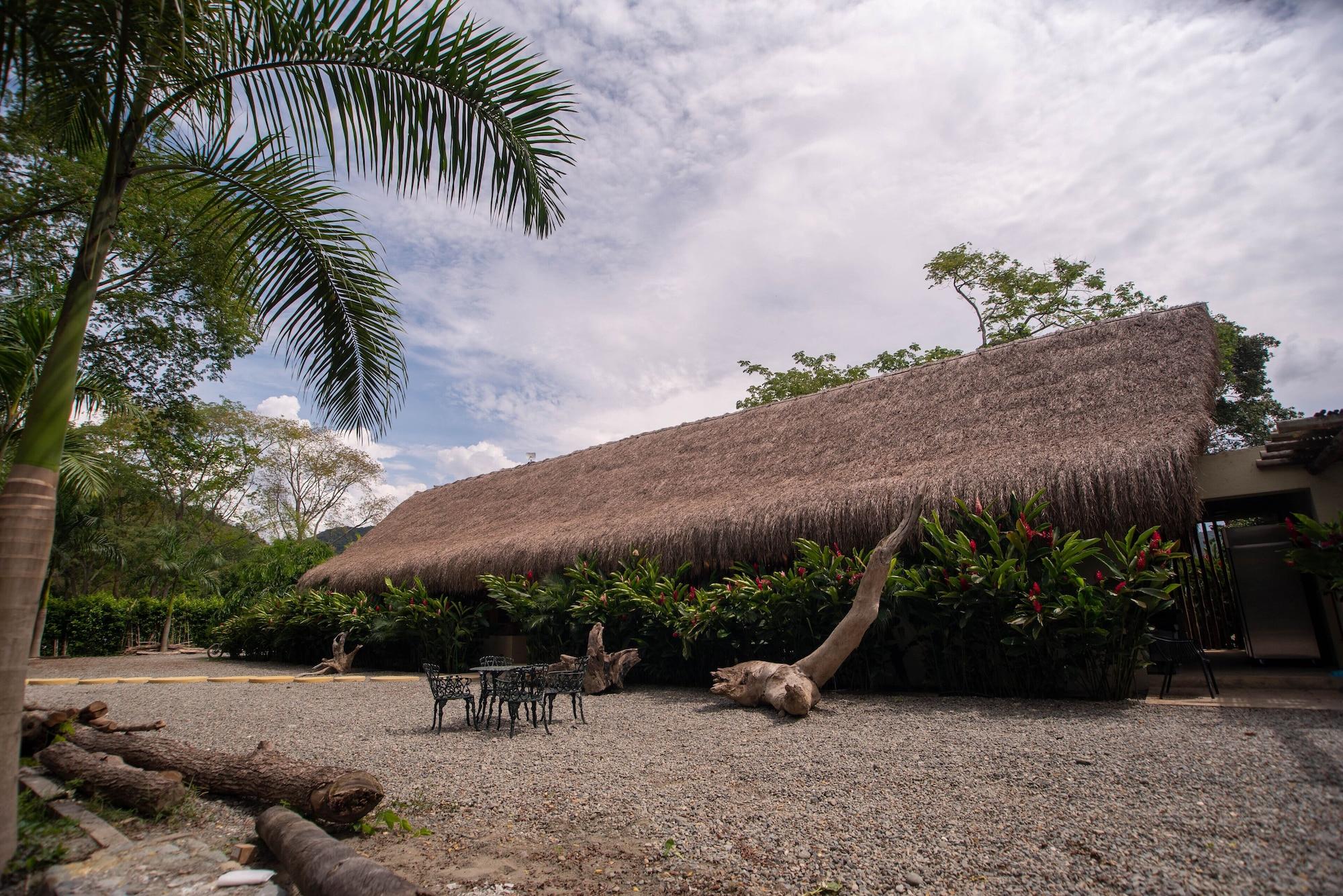 Vista Exterior Nativa Refugio Escondido